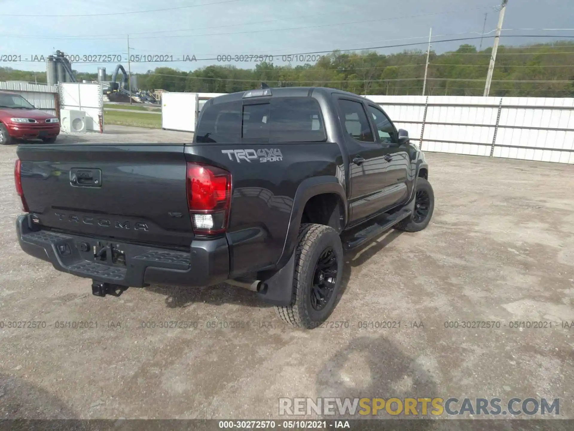 4 Photograph of a damaged car 3TMCZ5AN4KM288048 TOYOTA TACOMA 4WD 2019