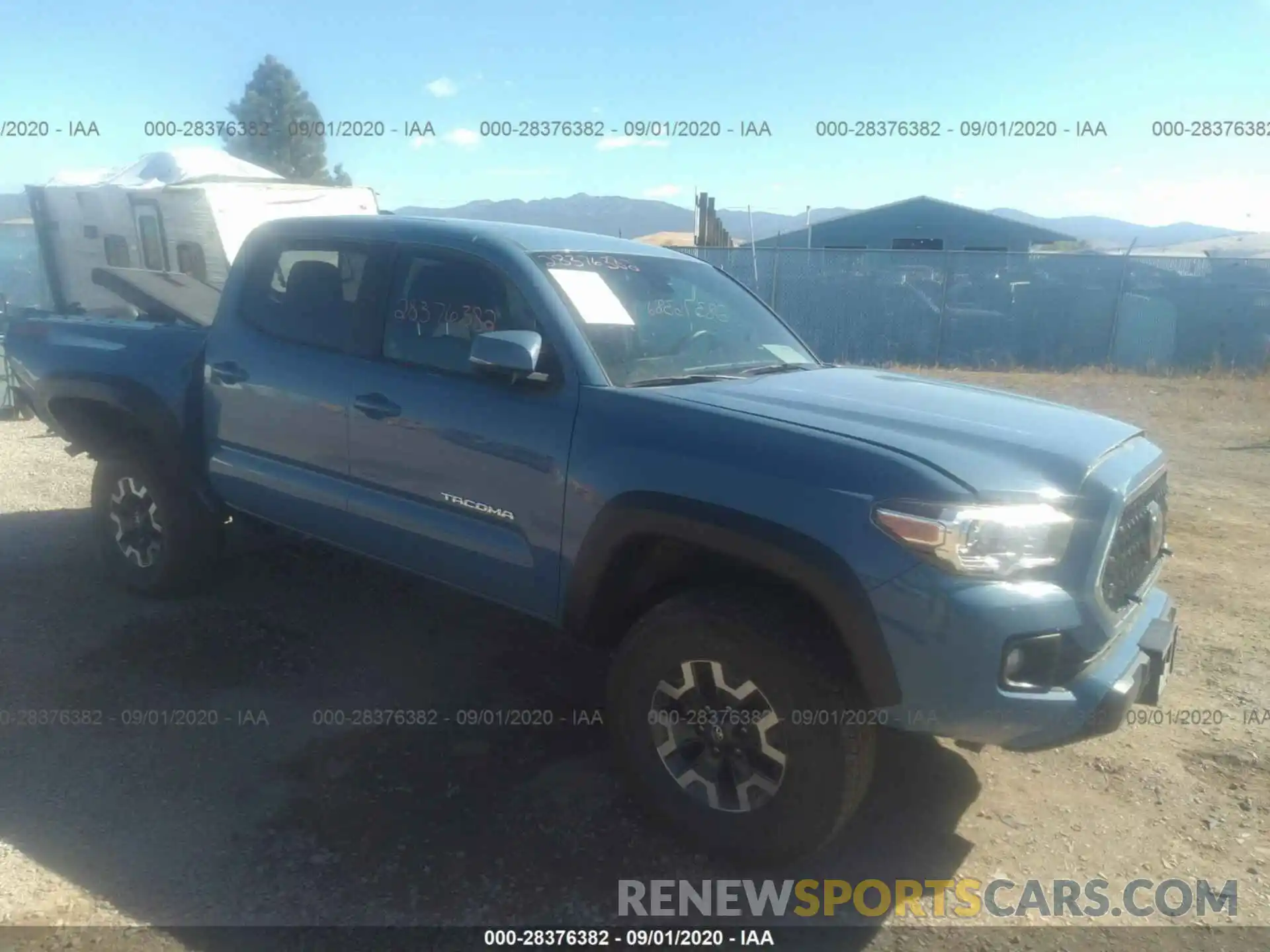 1 Photograph of a damaged car 3TMCZ5AN5KM194163 TOYOTA TACOMA 4WD 2019