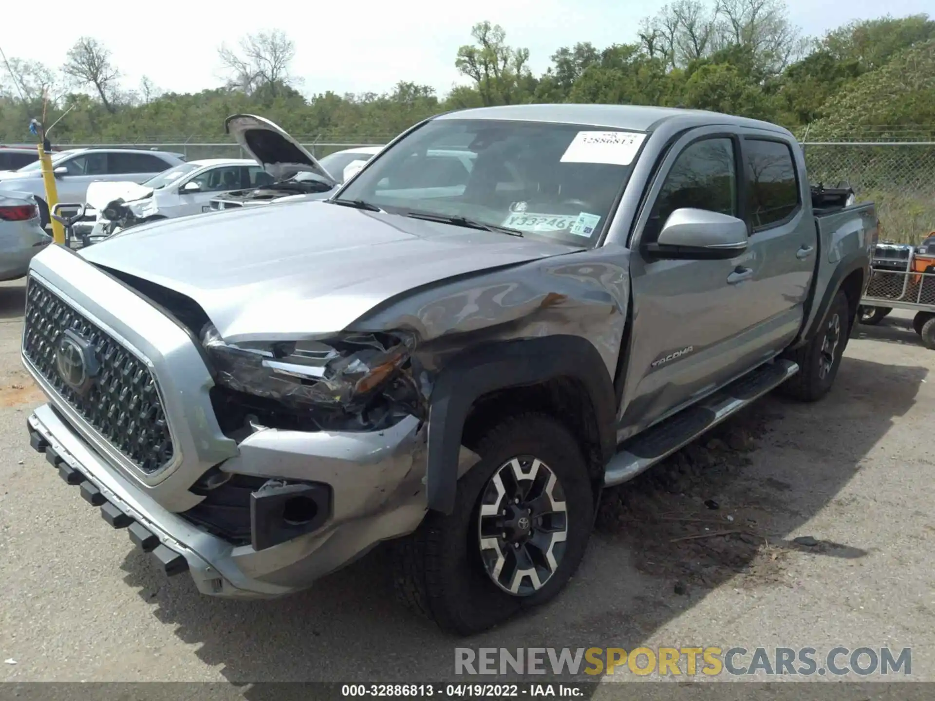 2 Photograph of a damaged car 3TMCZ5AN5KM207297 TOYOTA TACOMA 4WD 2019