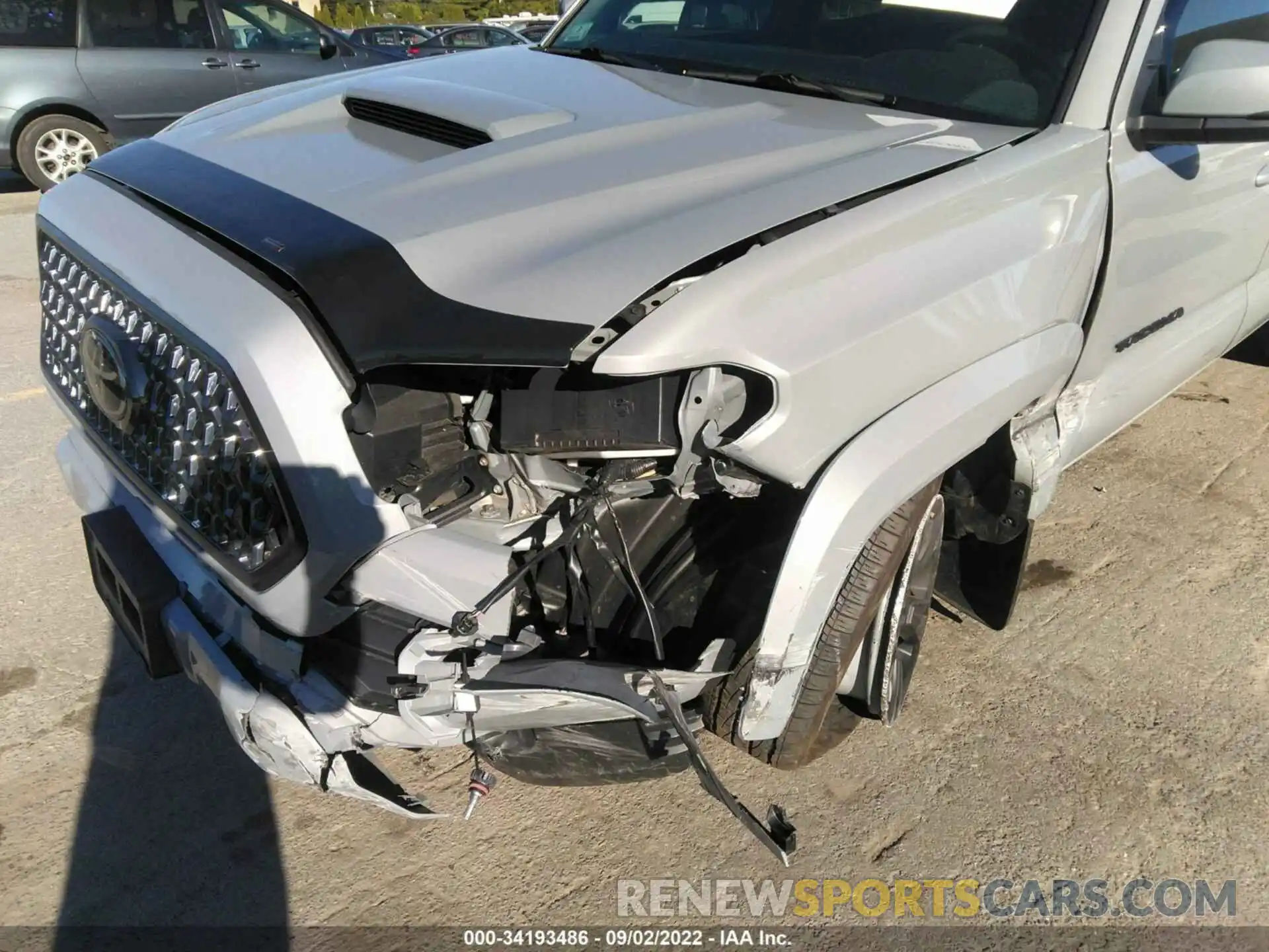 6 Photograph of a damaged car 3TMCZ5AN5KM209826 TOYOTA TACOMA 4WD 2019