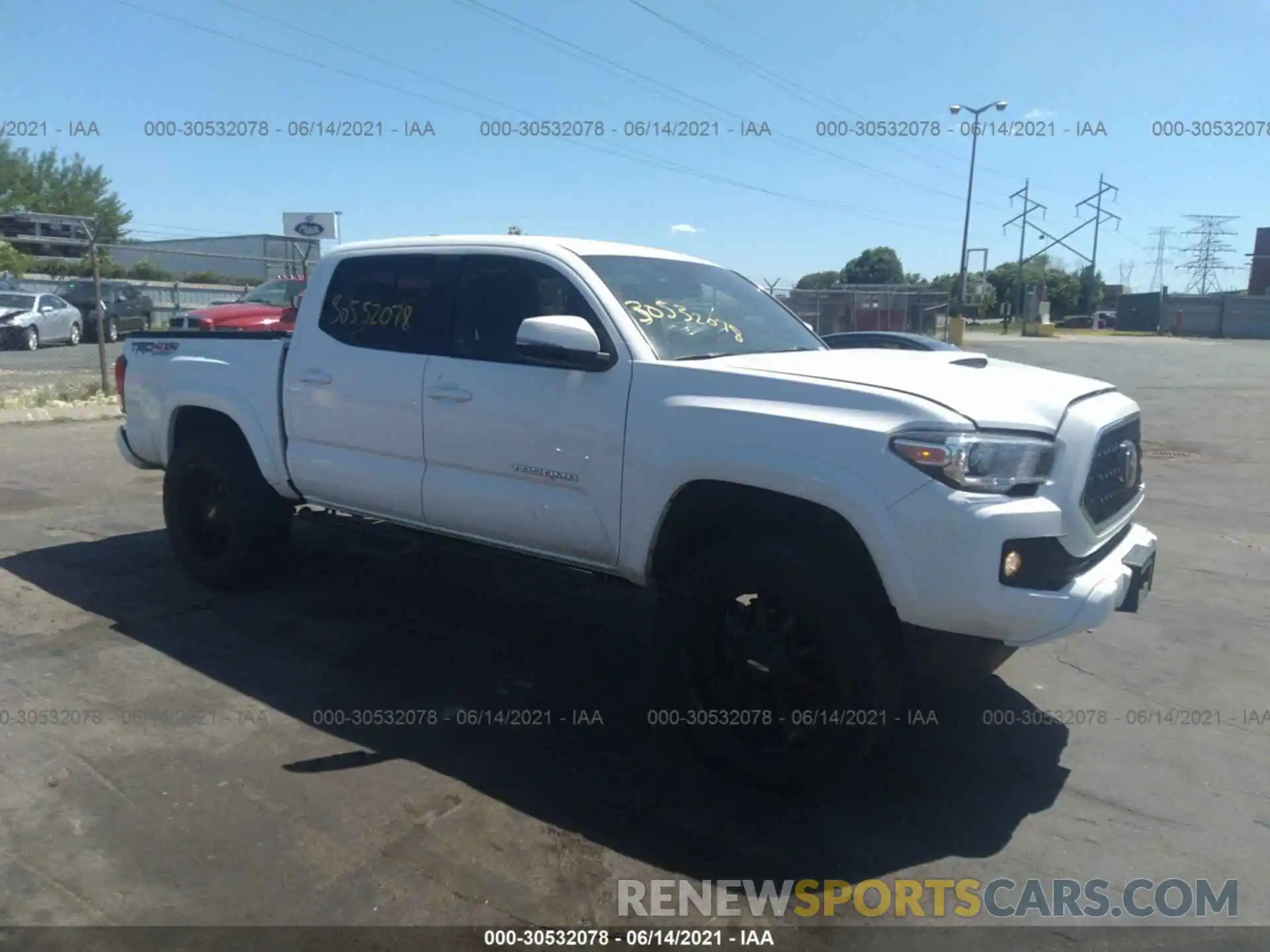 1 Photograph of a damaged car 3TMCZ5AN5KM215030 TOYOTA TACOMA 4WD 2019