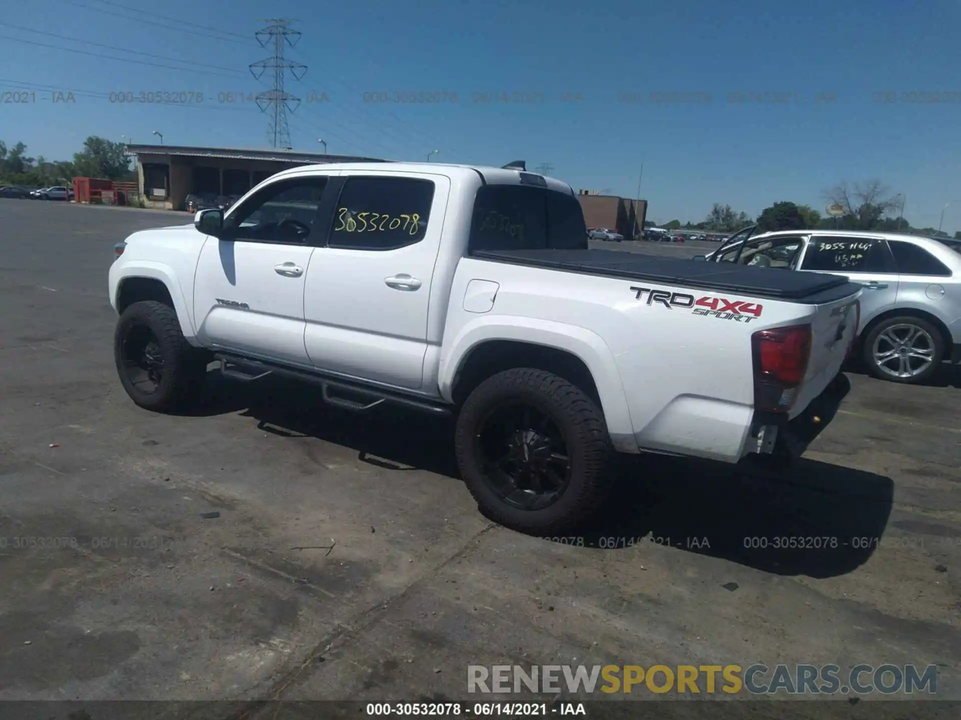 3 Photograph of a damaged car 3TMCZ5AN5KM215030 TOYOTA TACOMA 4WD 2019