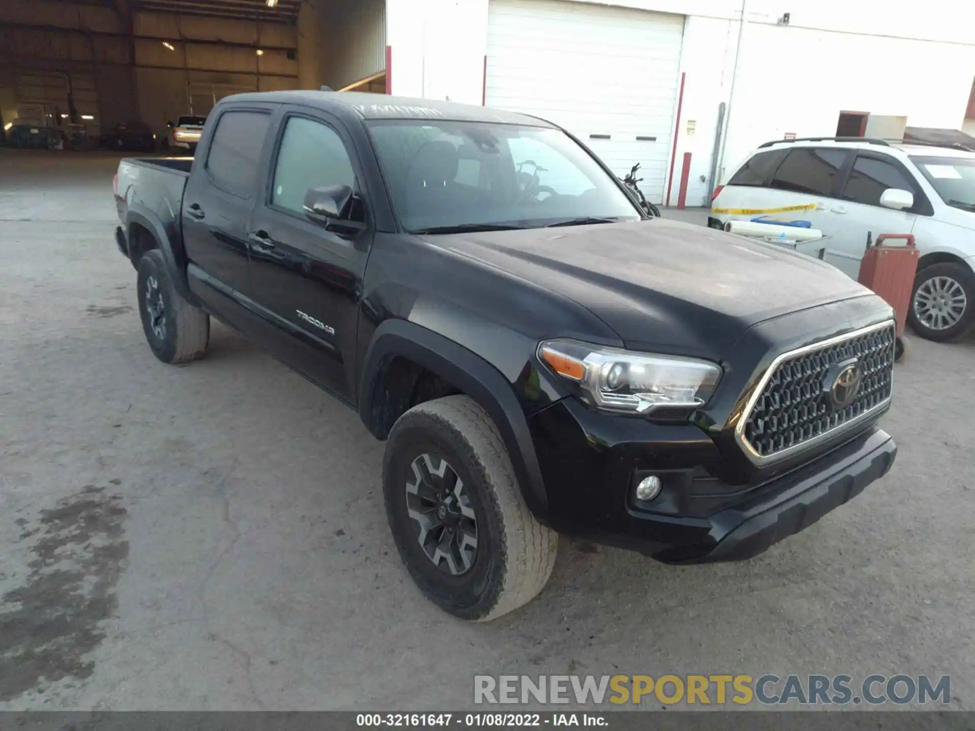 1 Photograph of a damaged car 3TMCZ5AN5KM223029 TOYOTA TACOMA 4WD 2019