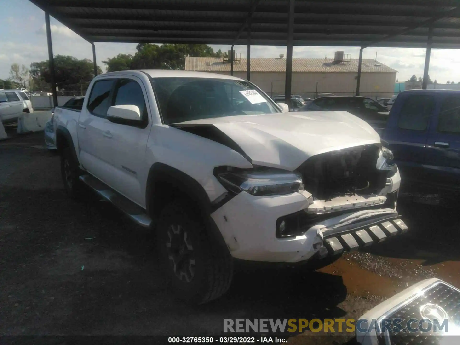 1 Photograph of a damaged car 3TMCZ5AN5KM227324 TOYOTA TACOMA 4WD 2019