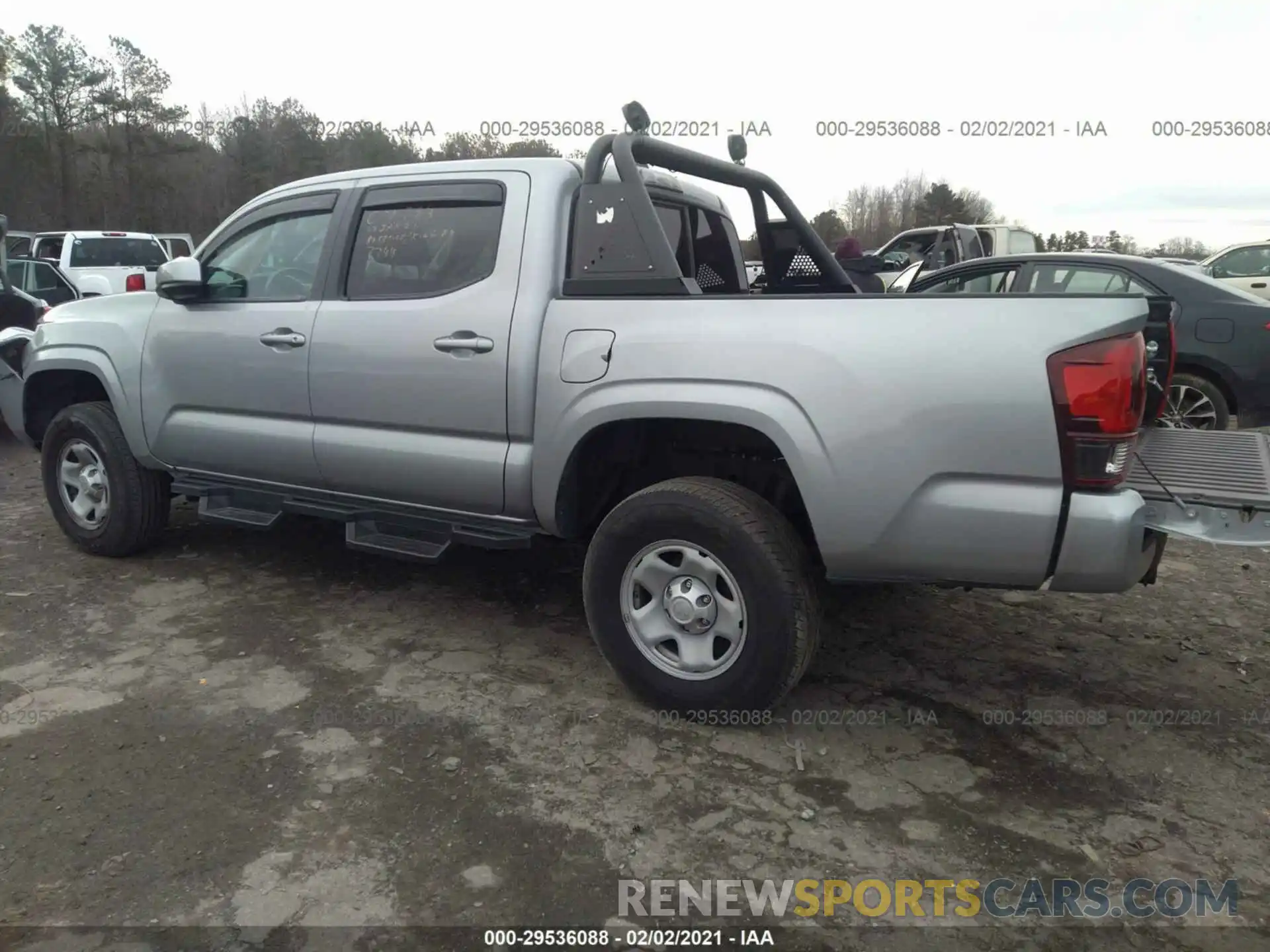 3 Фотография поврежденного автомобиля 3TMCZ5AN5KM227744 TOYOTA TACOMA 4WD 2019