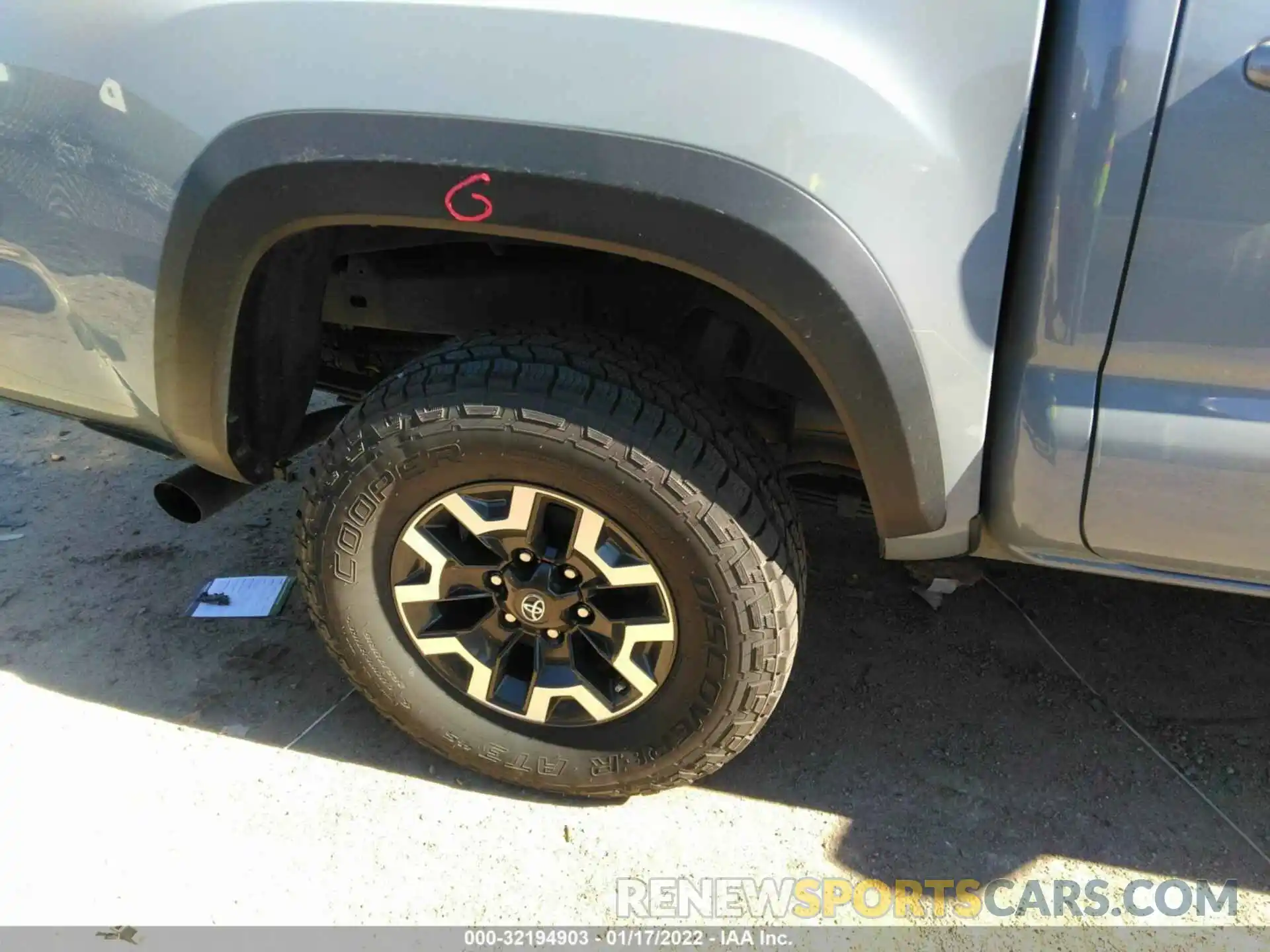 16 Фотография поврежденного автомобиля 3TMCZ5AN5KM227811 TOYOTA TACOMA 4WD 2019