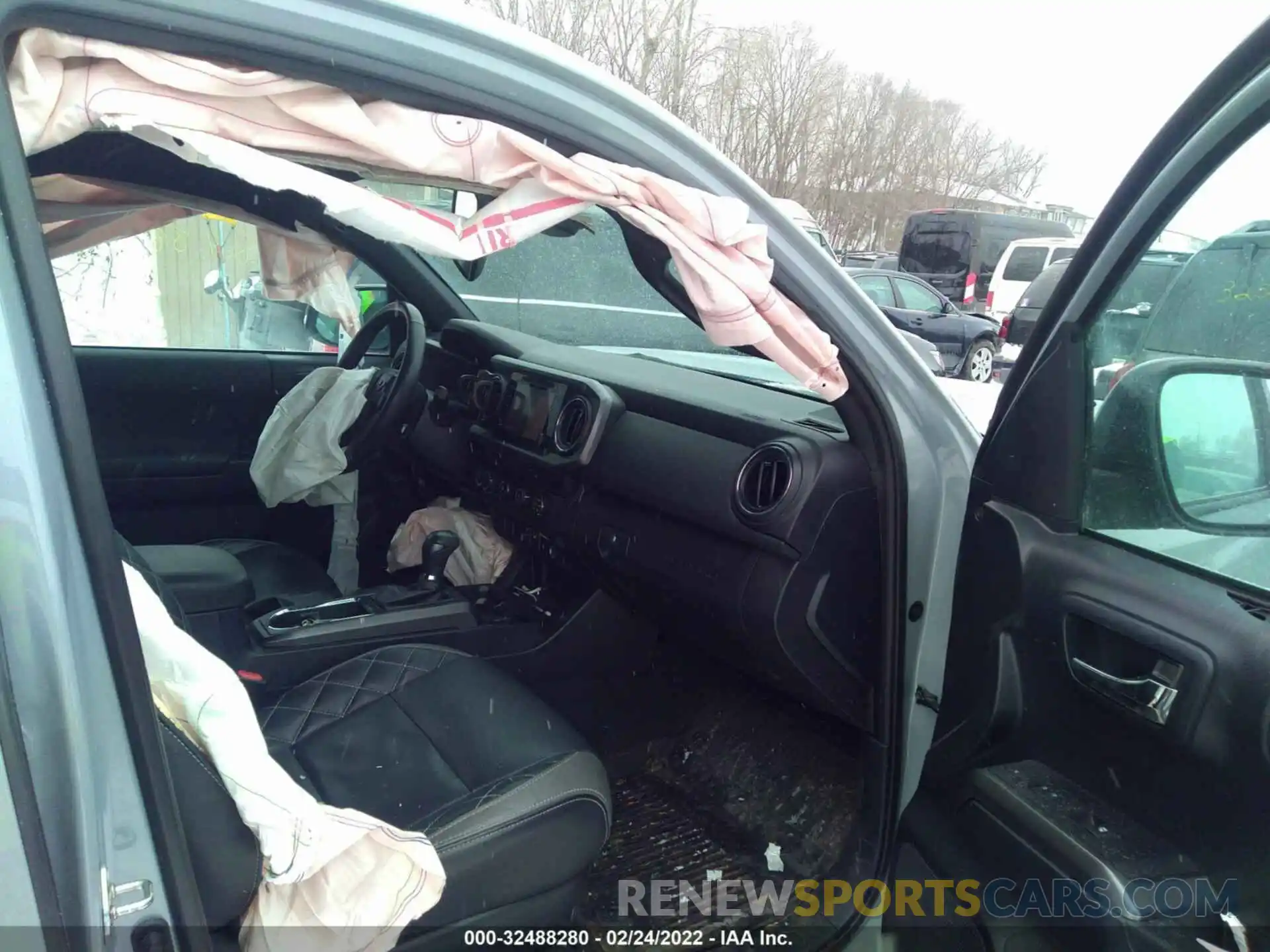 5 Photograph of a damaged car 3TMCZ5AN5KM231602 TOYOTA TACOMA 4WD 2019