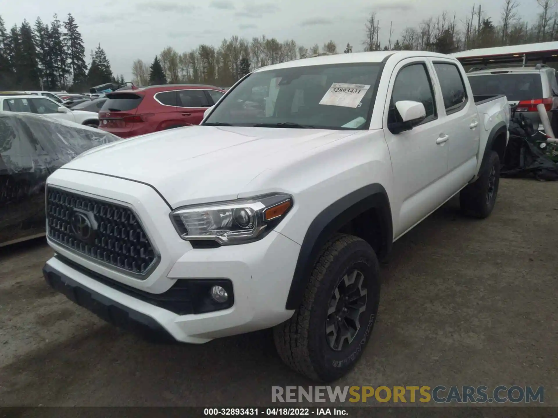 2 Фотография поврежденного автомобиля 3TMCZ5AN5KM233611 TOYOTA TACOMA 4WD 2019