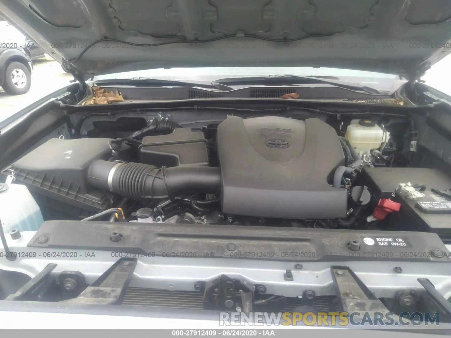 10 Photograph of a damaged car 3TMCZ5AN5KM235018 TOYOTA TACOMA 4WD 2019