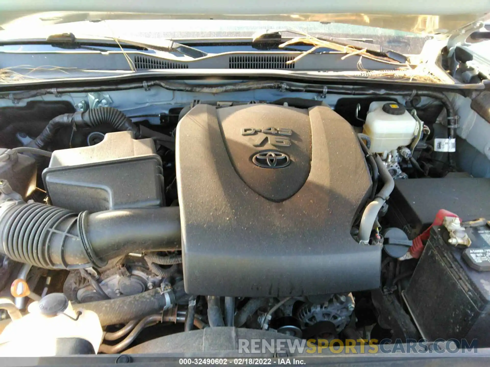 10 Photograph of a damaged car 3TMCZ5AN5KM244849 TOYOTA TACOMA 4WD 2019