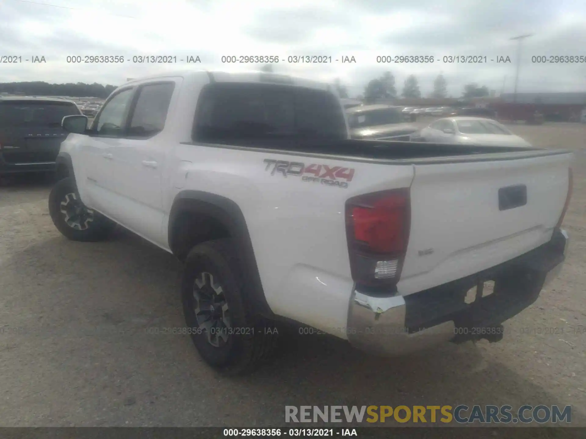 3 Photograph of a damaged car 3TMCZ5AN5KM250747 TOYOTA TACOMA 4WD 2019