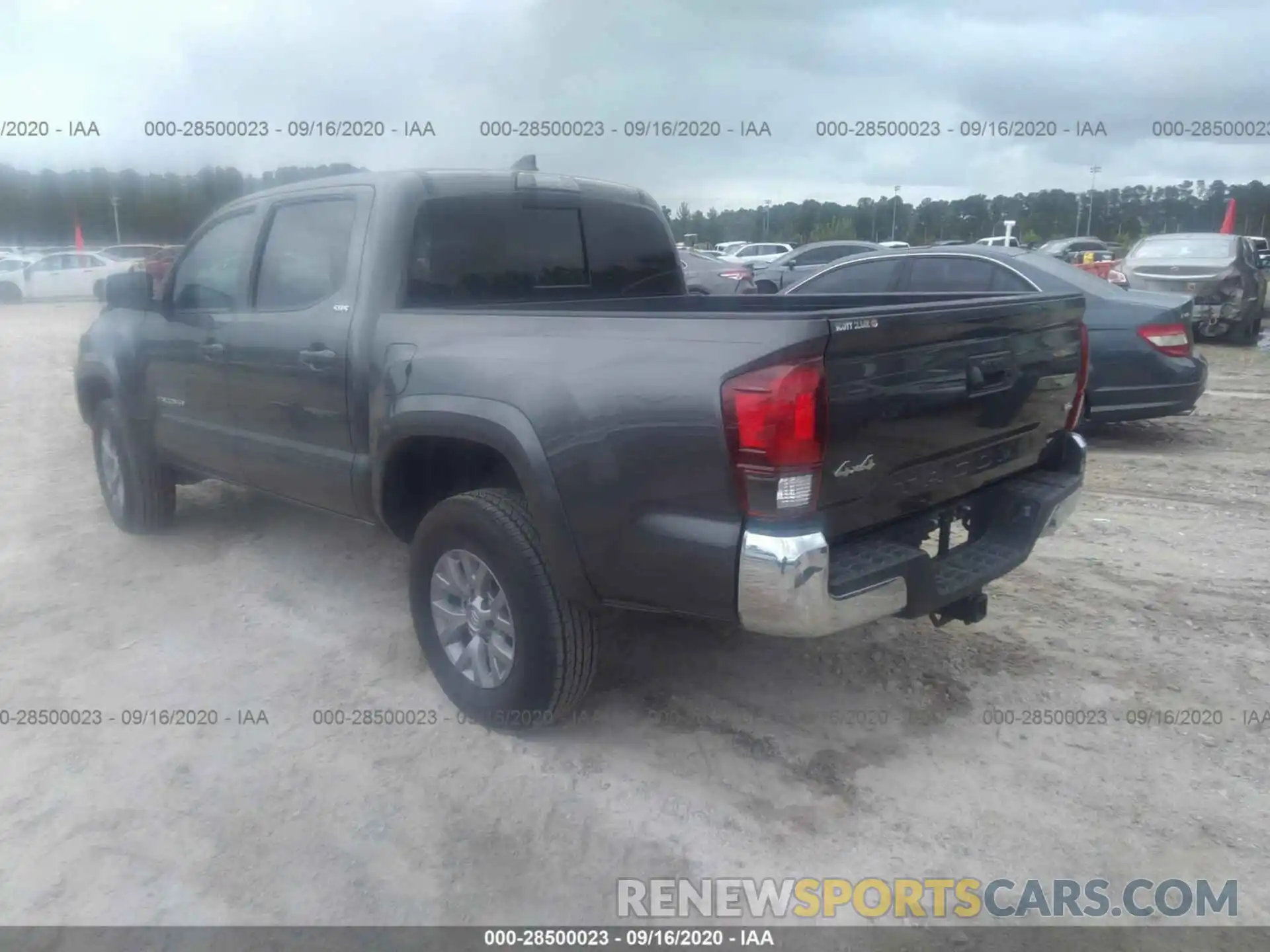 3 Photograph of a damaged car 3TMCZ5AN5KM251591 TOYOTA TACOMA 4WD 2019