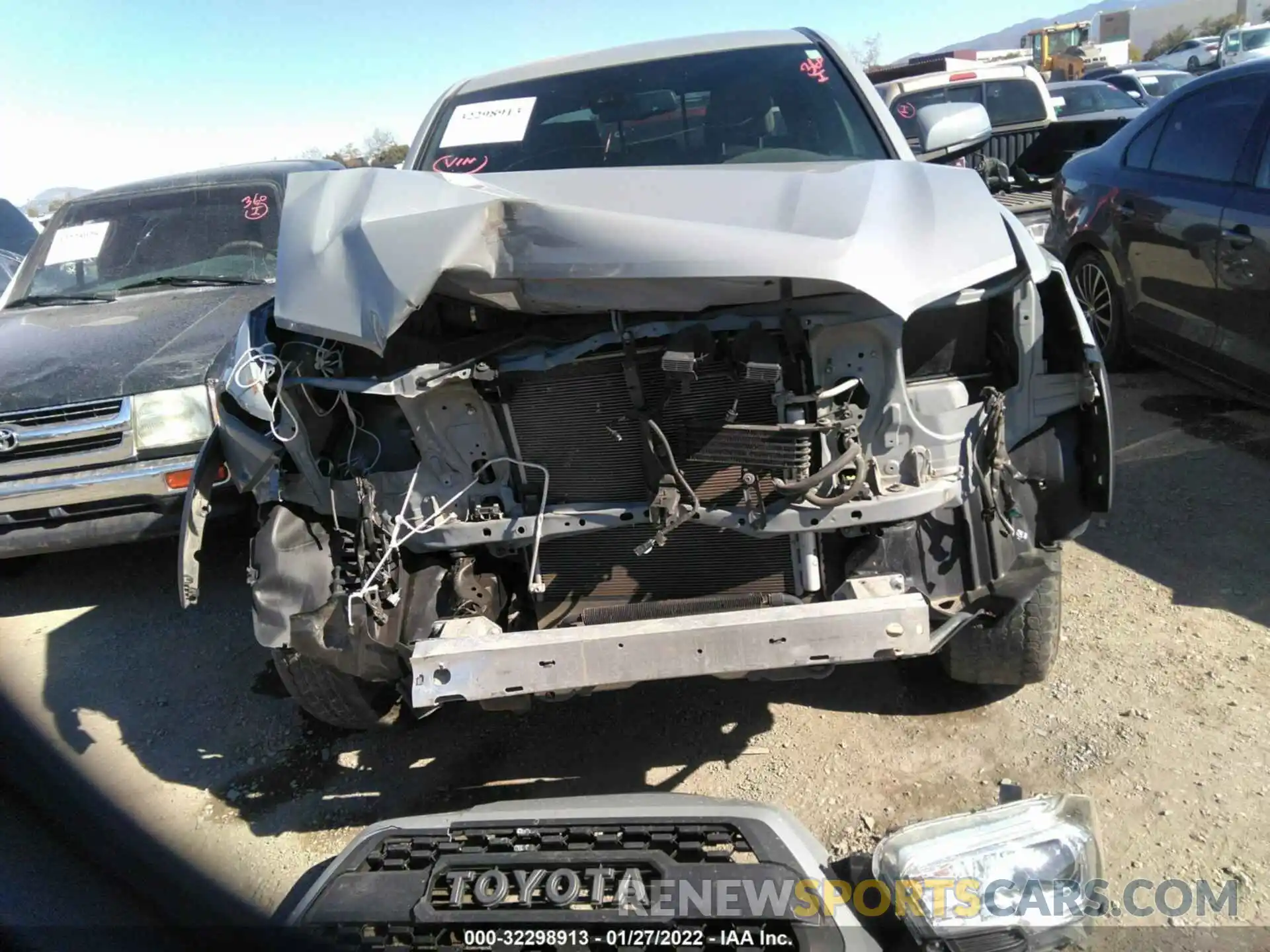 6 Photograph of a damaged car 3TMCZ5AN5KM251641 TOYOTA TACOMA 4WD 2019