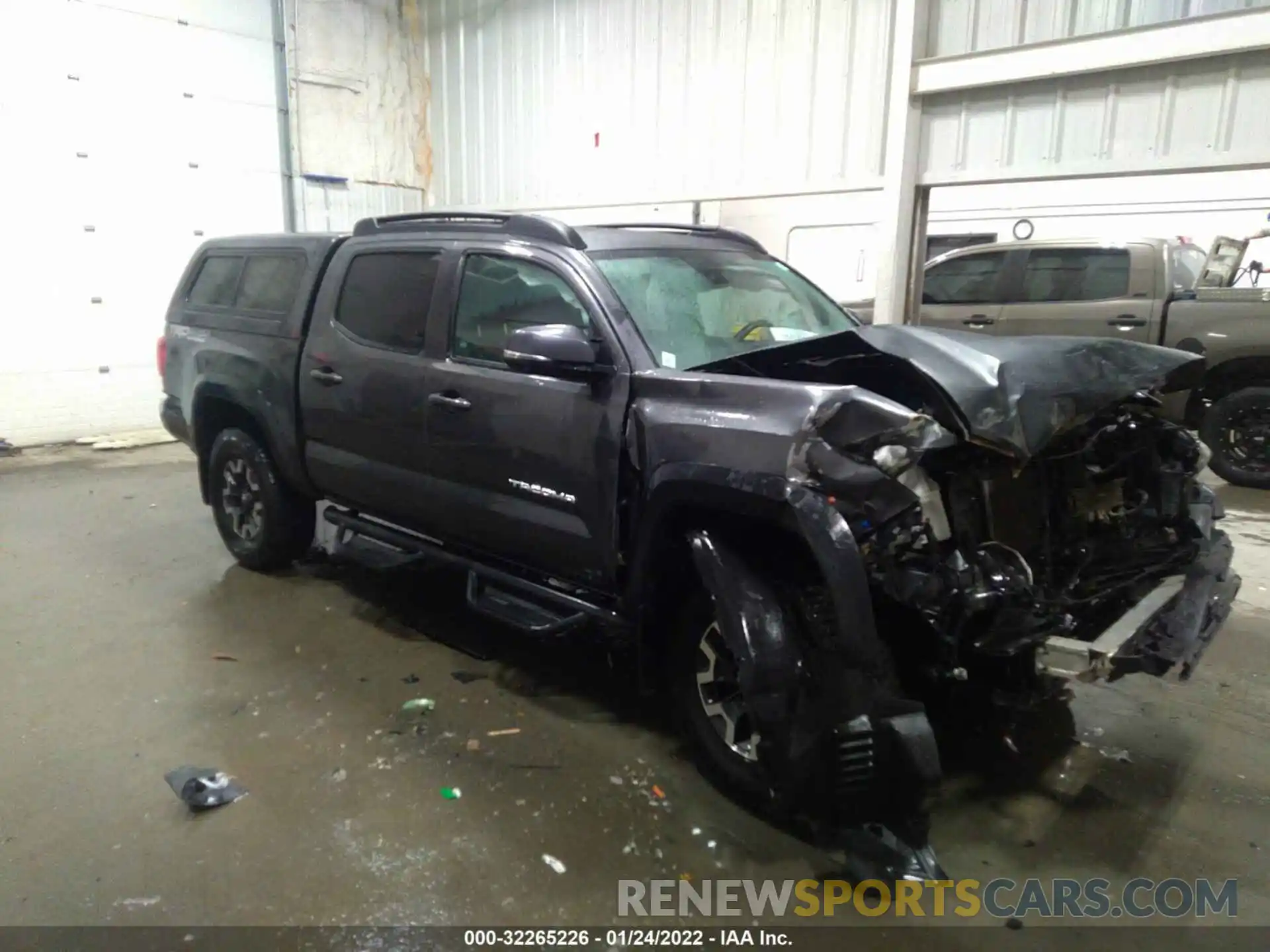 1 Photograph of a damaged car 3TMCZ5AN5KM255463 TOYOTA TACOMA 4WD 2019