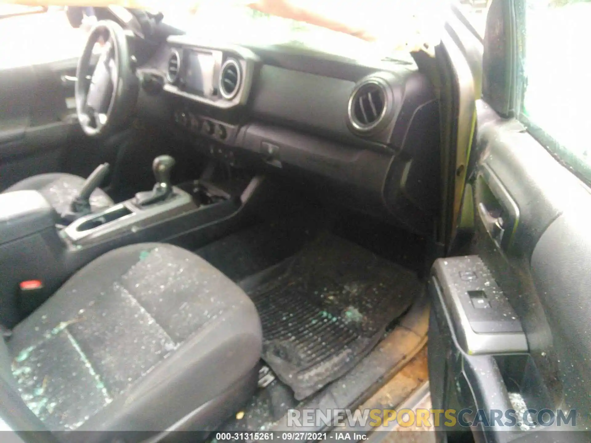 5 Photograph of a damaged car 3TMCZ5AN5KM259223 TOYOTA TACOMA 4WD 2019