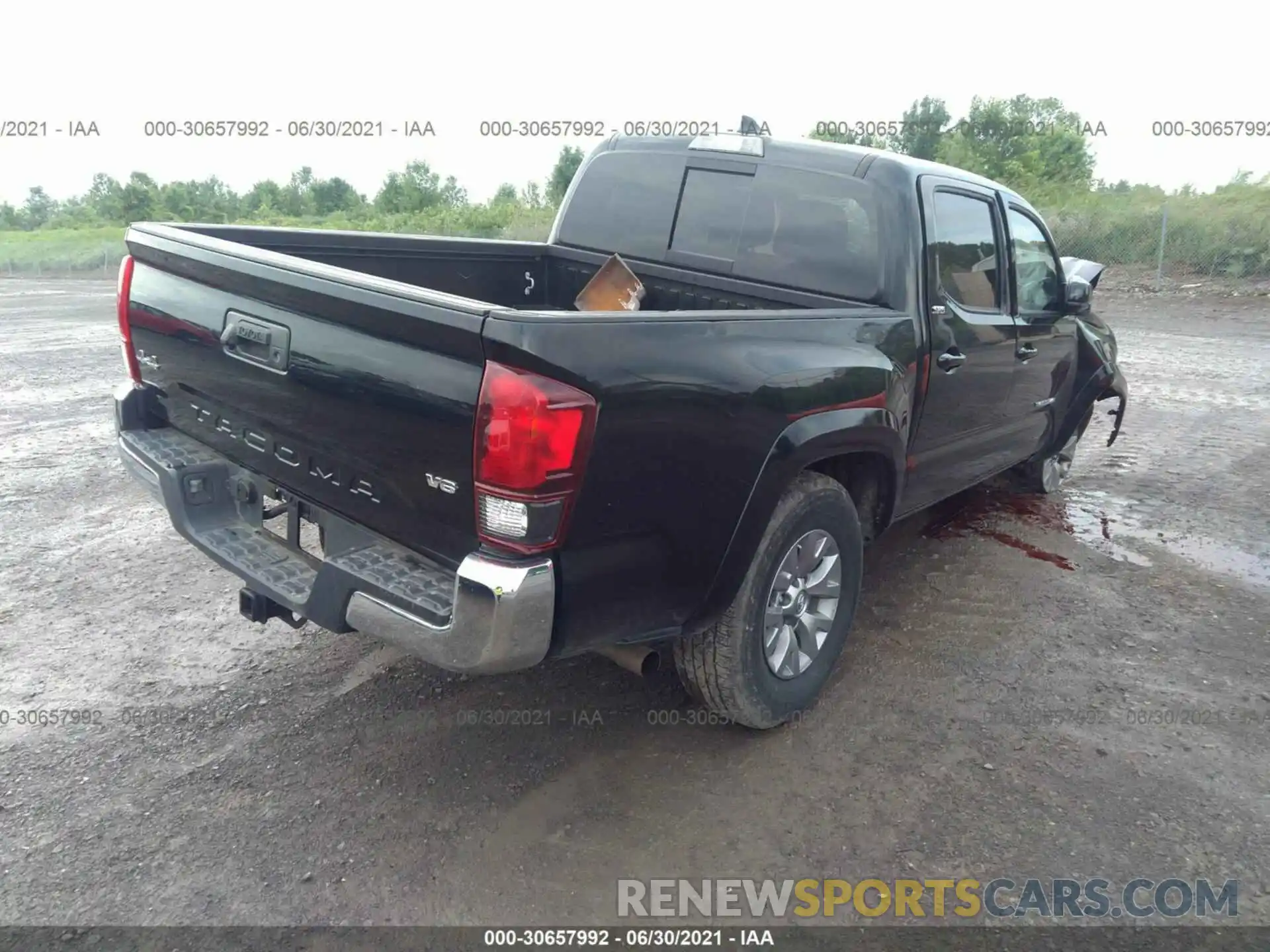 4 Photograph of a damaged car 3TMCZ5AN5KM261487 TOYOTA TACOMA 4WD 2019