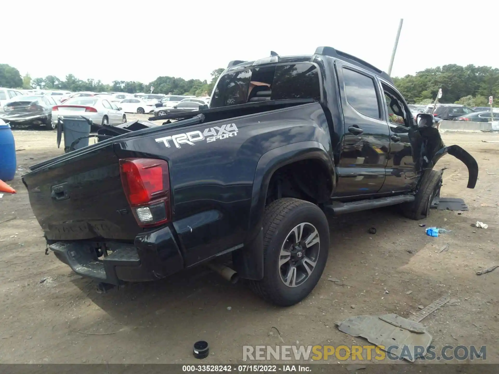 4 Photograph of a damaged car 3TMCZ5AN5KM265474 TOYOTA TACOMA 4WD 2019