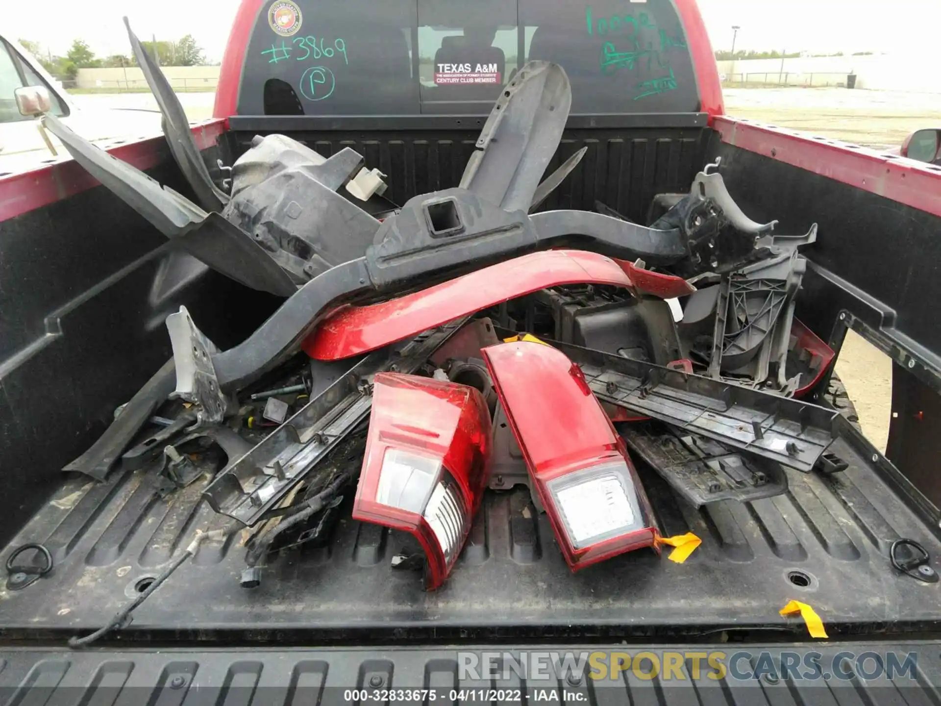 12 Photograph of a damaged car 3TMCZ5AN5KM266625 TOYOTA TACOMA 4WD 2019