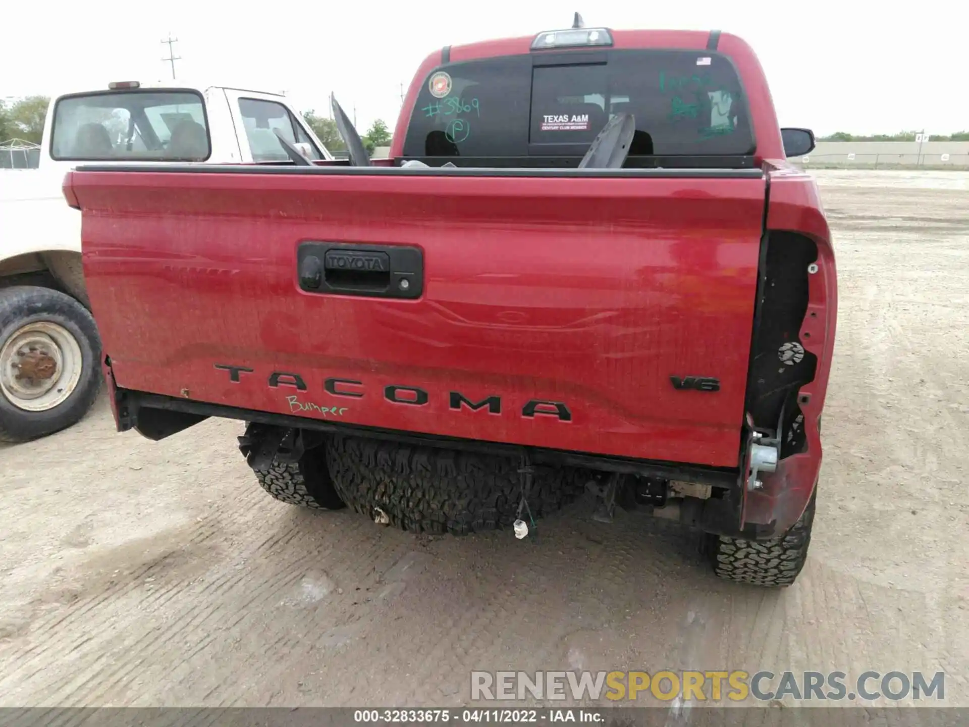 6 Photograph of a damaged car 3TMCZ5AN5KM266625 TOYOTA TACOMA 4WD 2019