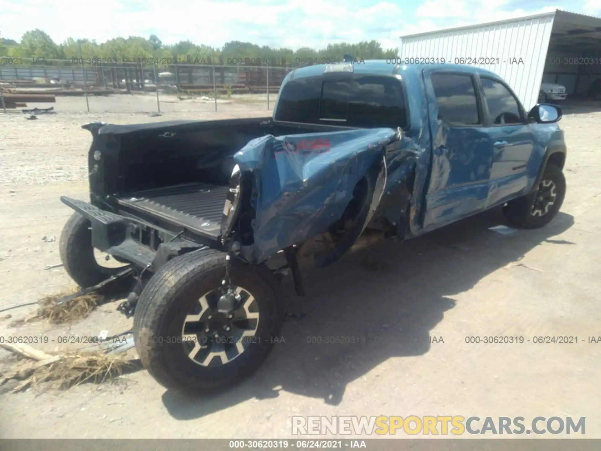 4 Photograph of a damaged car 3TMCZ5AN5KM280718 TOYOTA TACOMA 4WD 2019