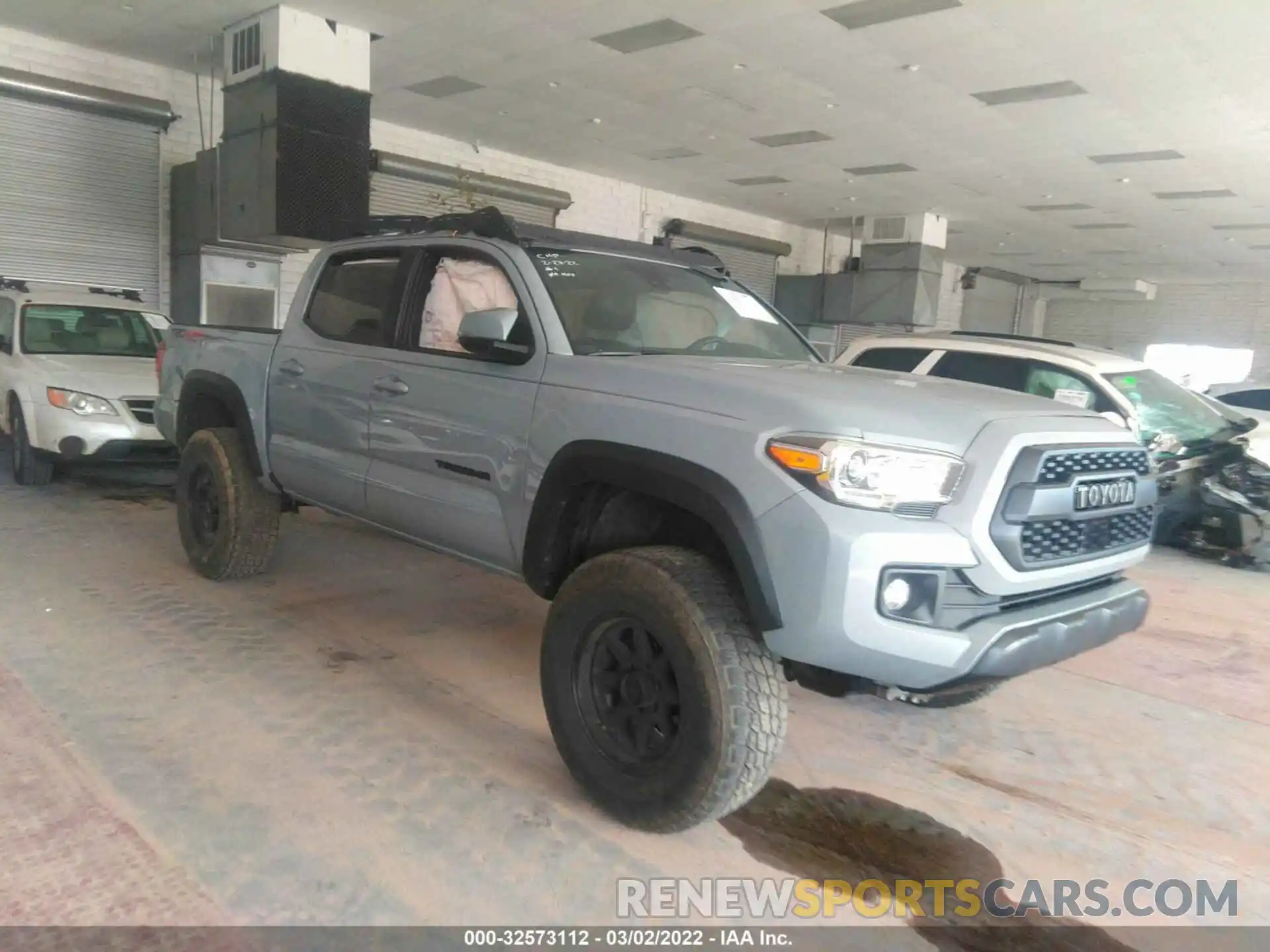 1 Photograph of a damaged car 3TMCZ5AN6KM192227 TOYOTA TACOMA 4WD 2019