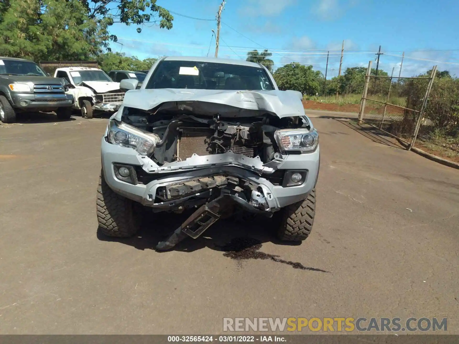 6 Photograph of a damaged car 3TMCZ5AN6KM192759 TOYOTA TACOMA 4WD 2019