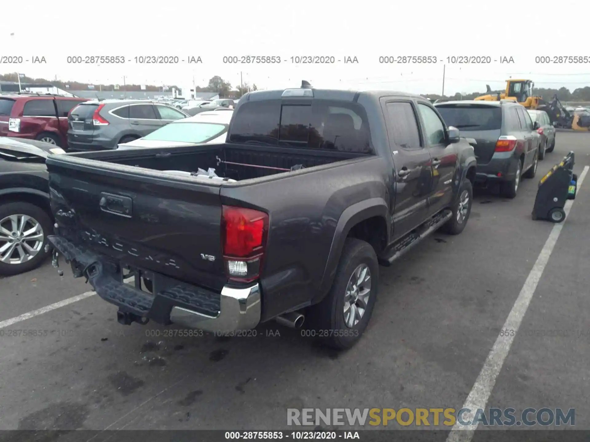 4 Photograph of a damaged car 3TMCZ5AN6KM192969 TOYOTA TACOMA 4WD 2019