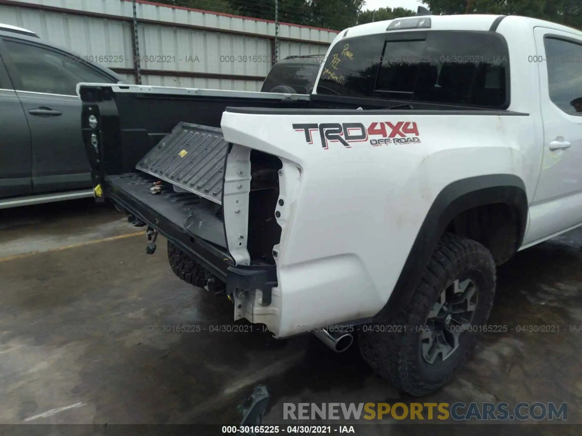 6 Photograph of a damaged car 3TMCZ5AN6KM193670 TOYOTA TACOMA 4WD 2019