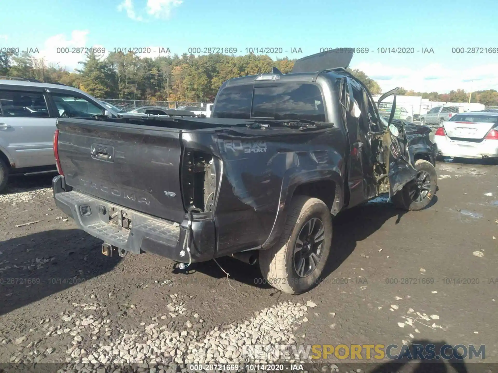 4 Photograph of a damaged car 3TMCZ5AN6KM196195 TOYOTA TACOMA 4WD 2019