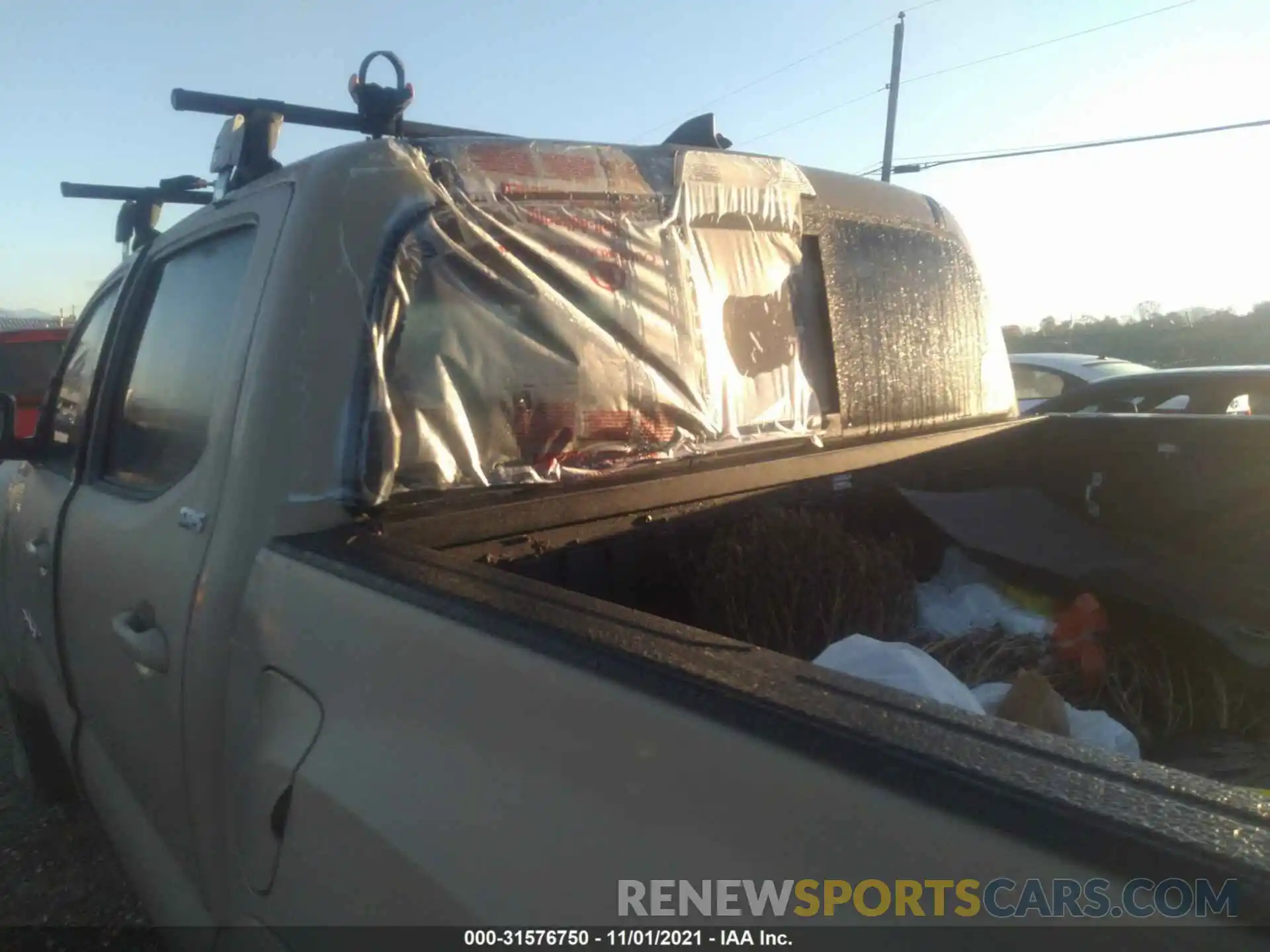 6 Photograph of a damaged car 3TMCZ5AN6KM197363 TOYOTA TACOMA 4WD 2019