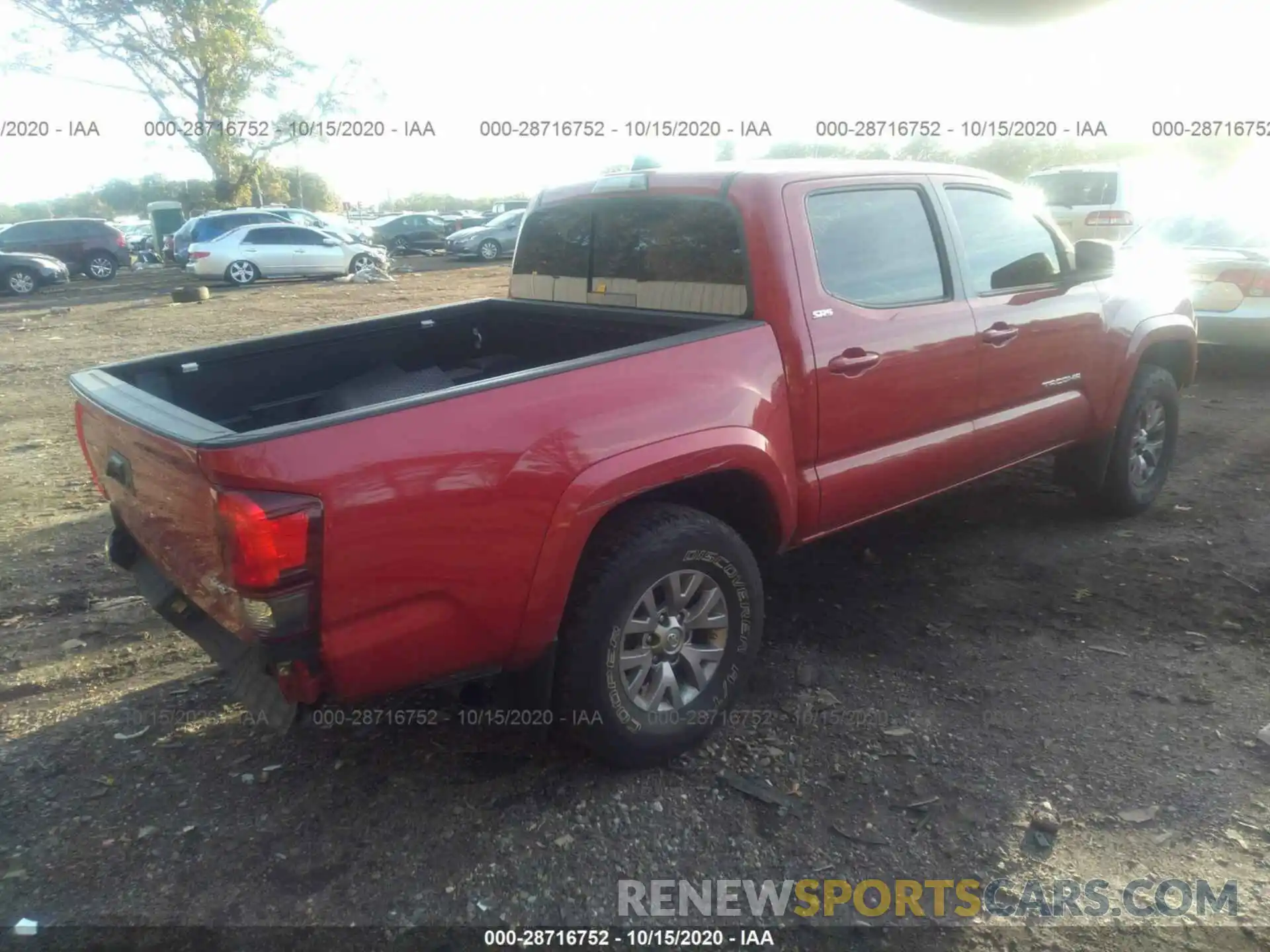 4 Photograph of a damaged car 3TMCZ5AN6KM198027 TOYOTA TACOMA 4WD 2019