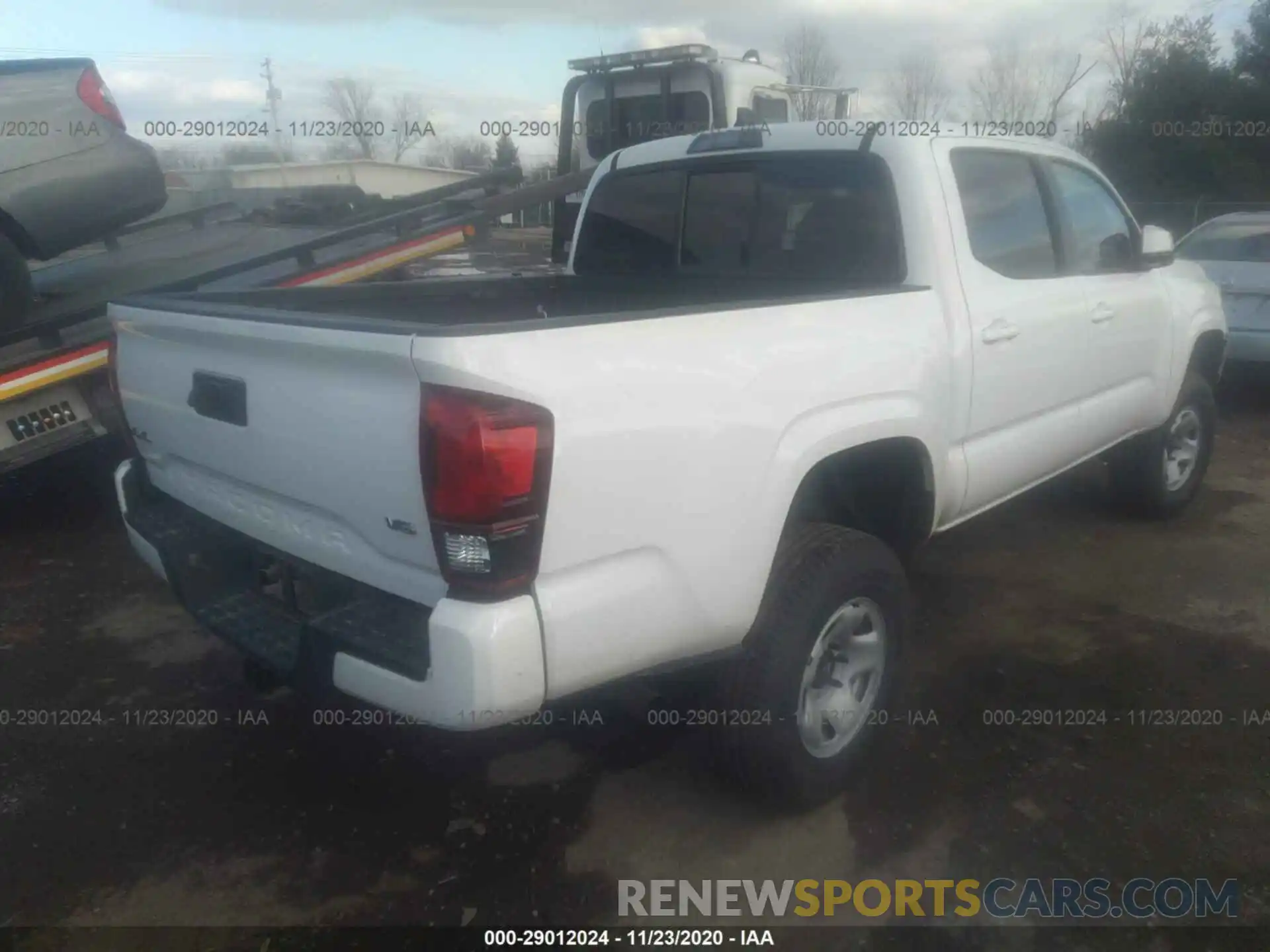 4 Photograph of a damaged car 3TMCZ5AN6KM214467 TOYOTA TACOMA 4WD 2019