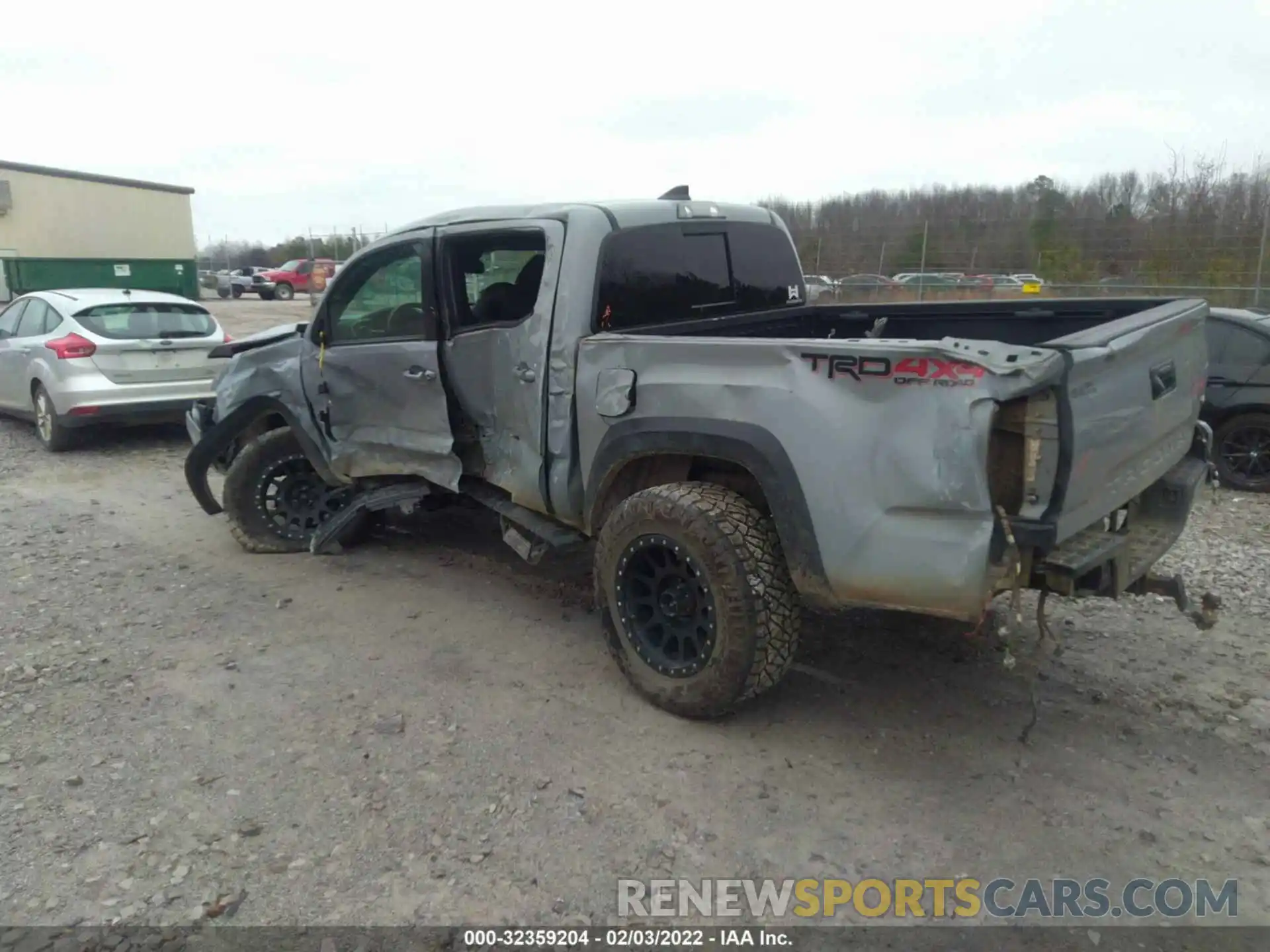 3 Фотография поврежденного автомобиля 3TMCZ5AN6KM217126 TOYOTA TACOMA 4WD 2019