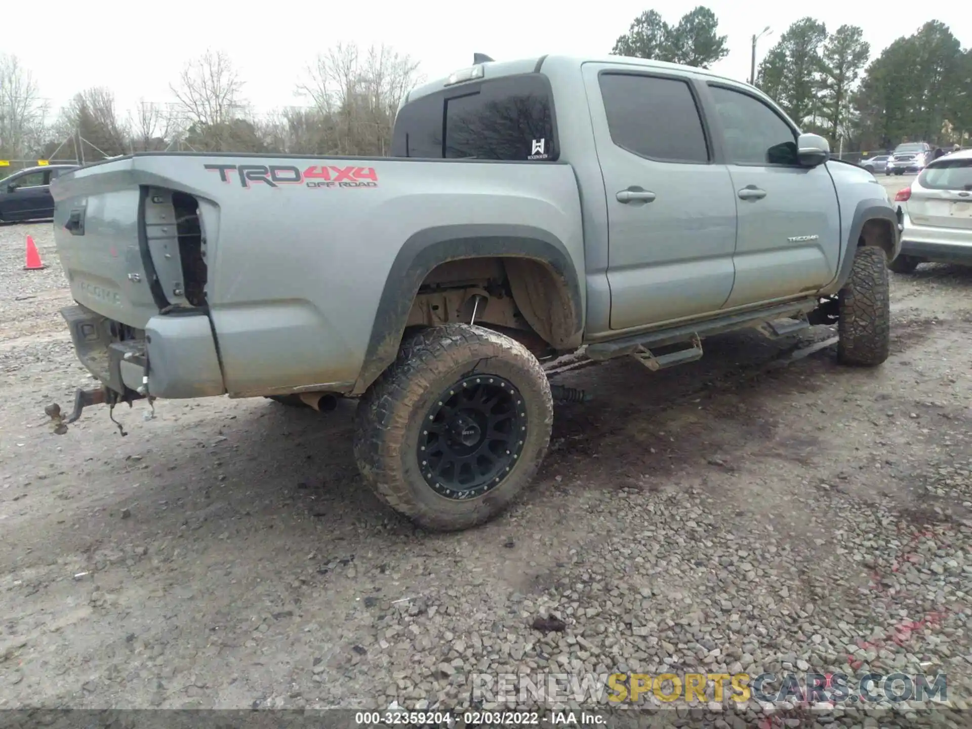 4 Photograph of a damaged car 3TMCZ5AN6KM217126 TOYOTA TACOMA 4WD 2019