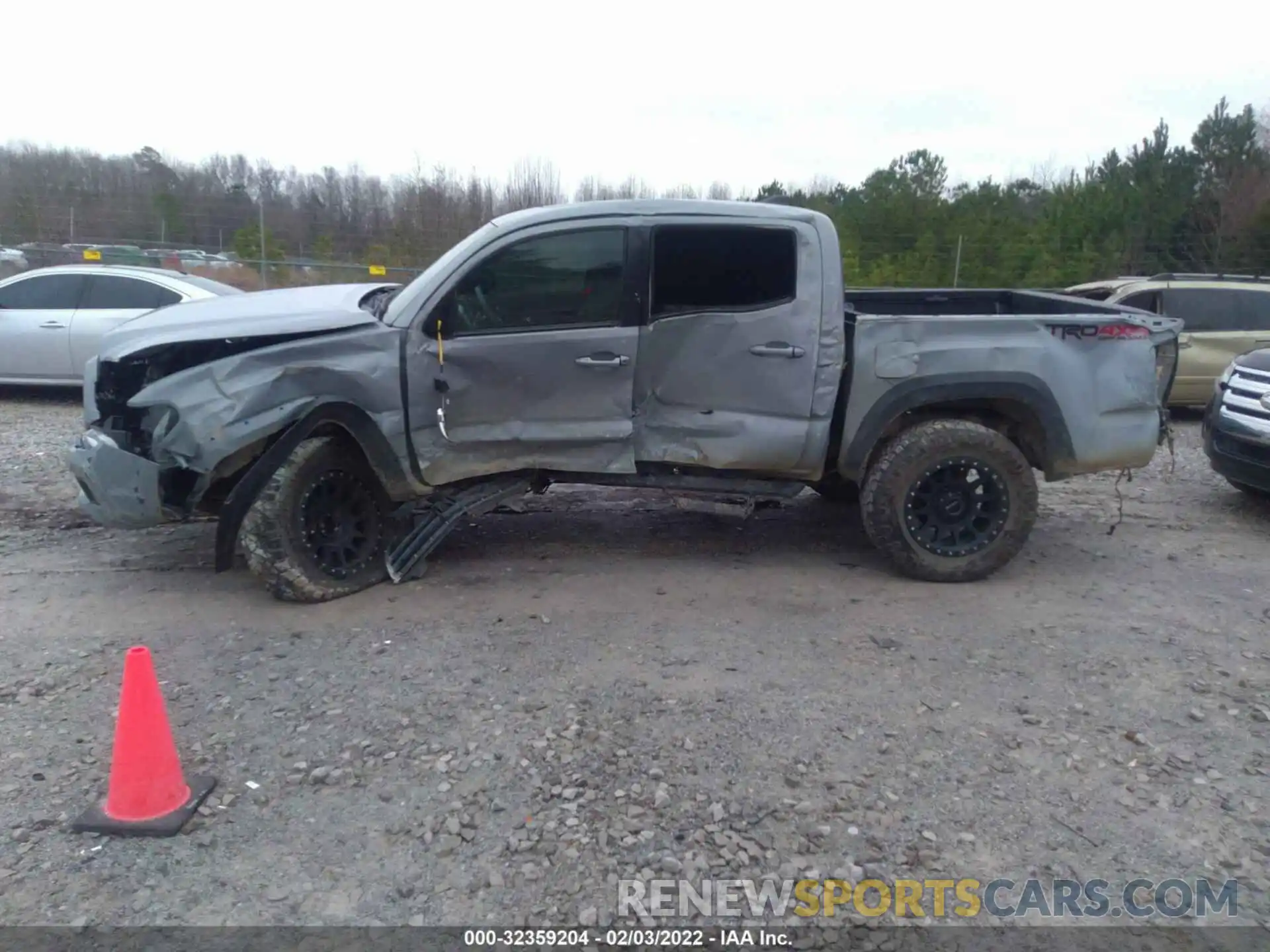 6 Photograph of a damaged car 3TMCZ5AN6KM217126 TOYOTA TACOMA 4WD 2019