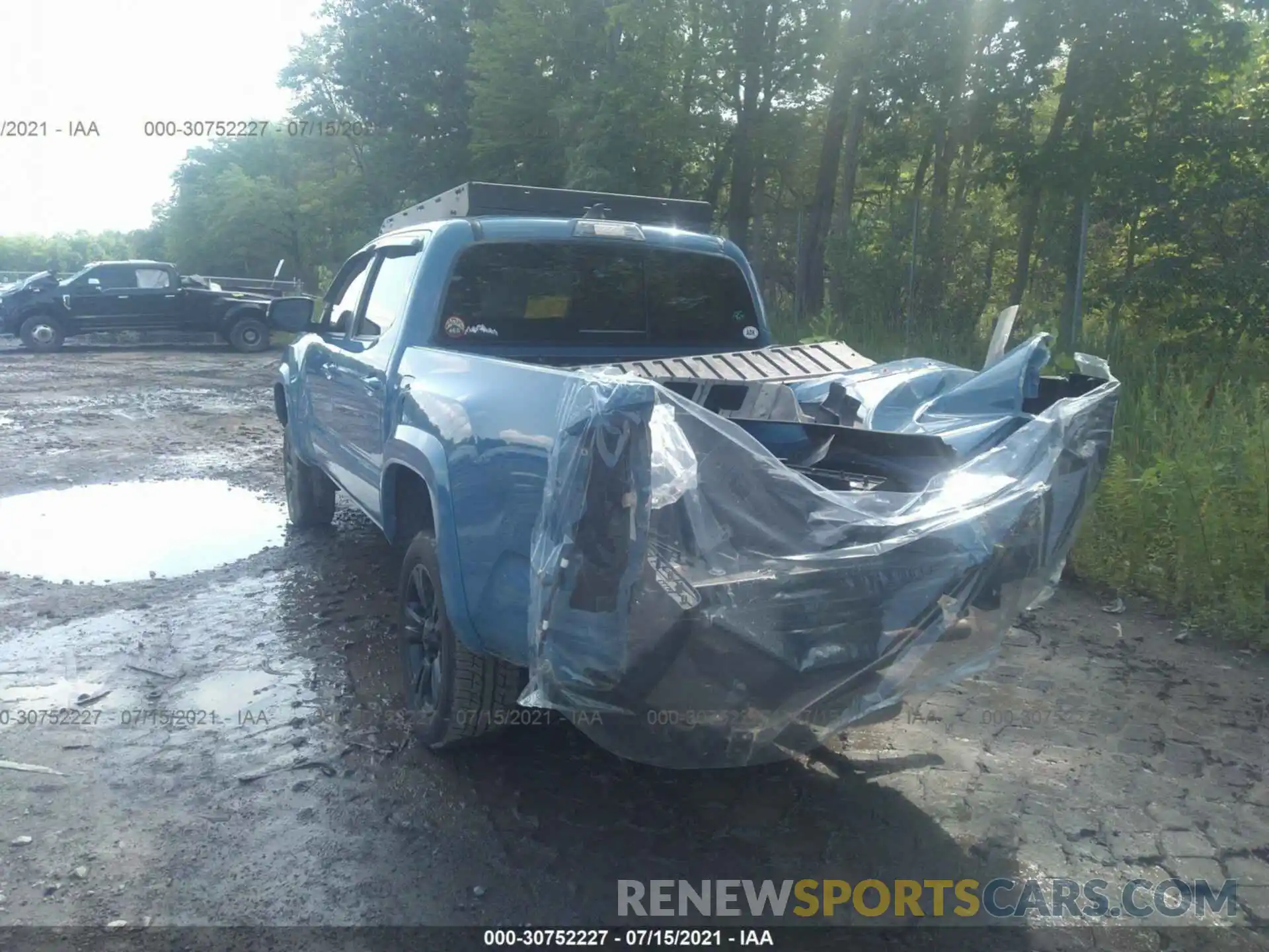 3 Photograph of a damaged car 3TMCZ5AN6KM223492 TOYOTA TACOMA 4WD 2019