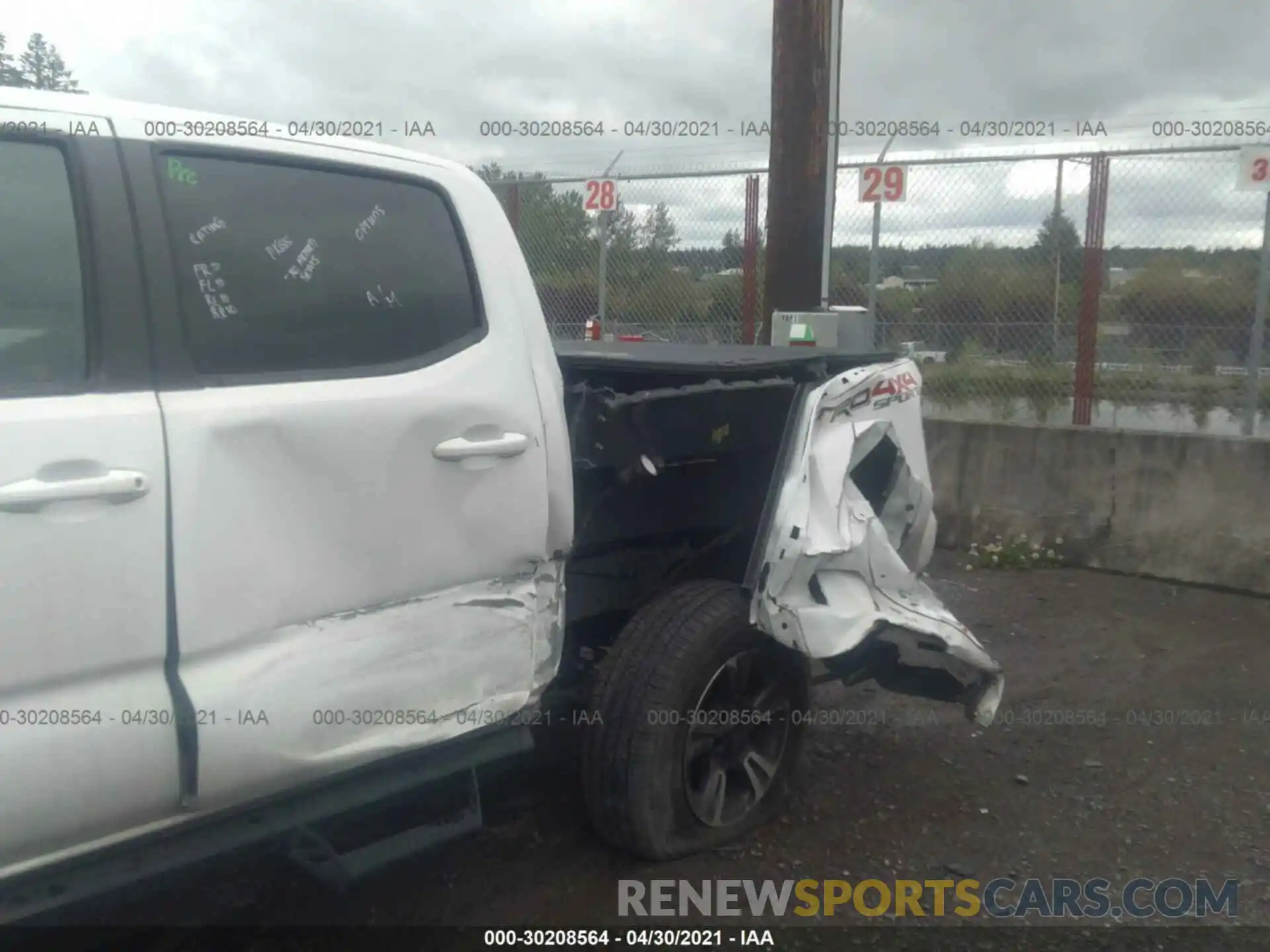 6 Photograph of a damaged car 3TMCZ5AN6KM224304 TOYOTA TACOMA 4WD 2019