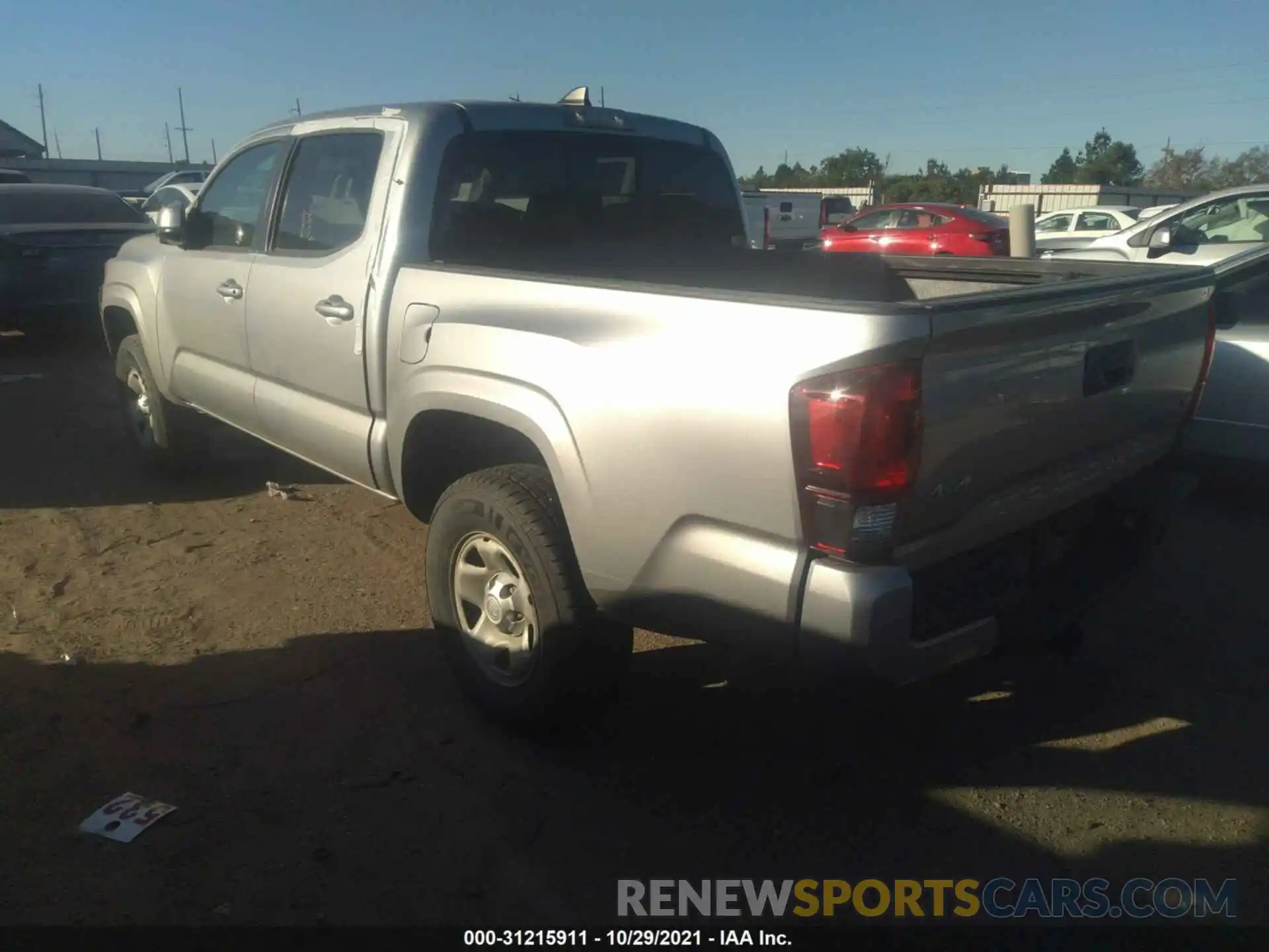 3 Фотография поврежденного автомобиля 3TMCZ5AN6KM225324 TOYOTA TACOMA 4WD 2019