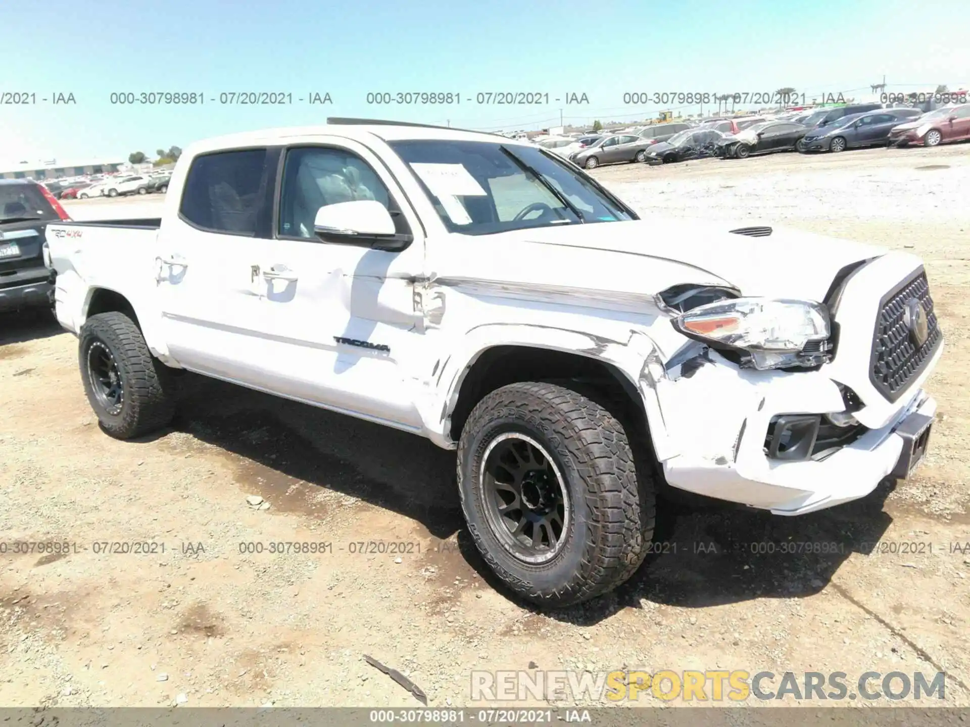 1 Photograph of a damaged car 3TMCZ5AN6KM225596 TOYOTA TACOMA 4WD 2019