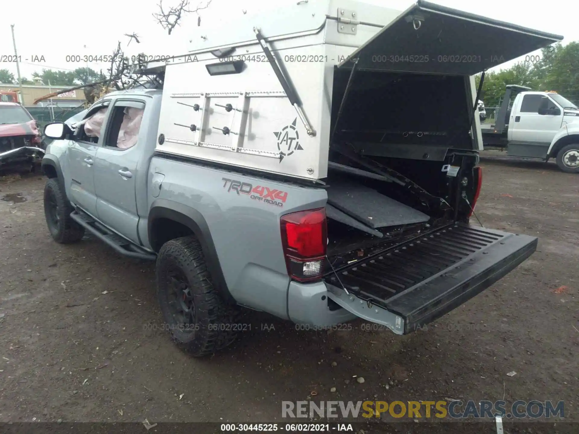 3 Photograph of a damaged car 3TMCZ5AN6KM227316 TOYOTA TACOMA 4WD 2019