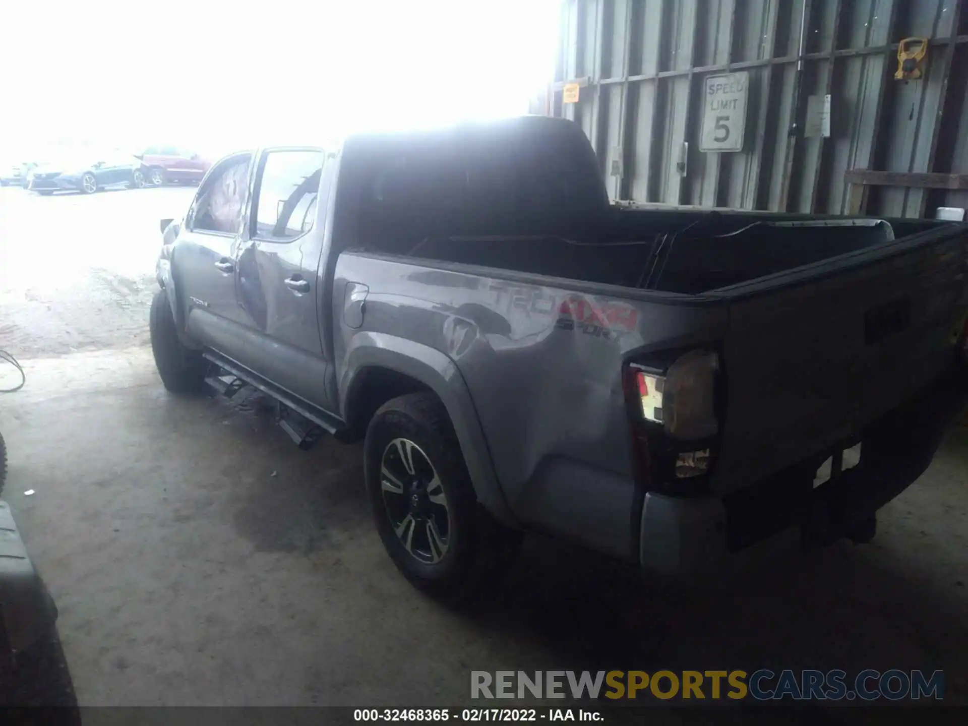 3 Photograph of a damaged car 3TMCZ5AN6KM235514 TOYOTA TACOMA 4WD 2019