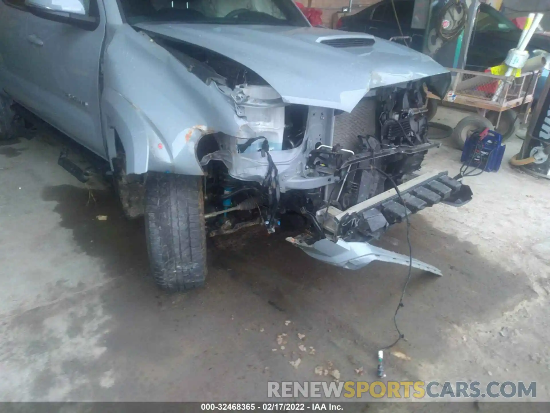 6 Photograph of a damaged car 3TMCZ5AN6KM235514 TOYOTA TACOMA 4WD 2019