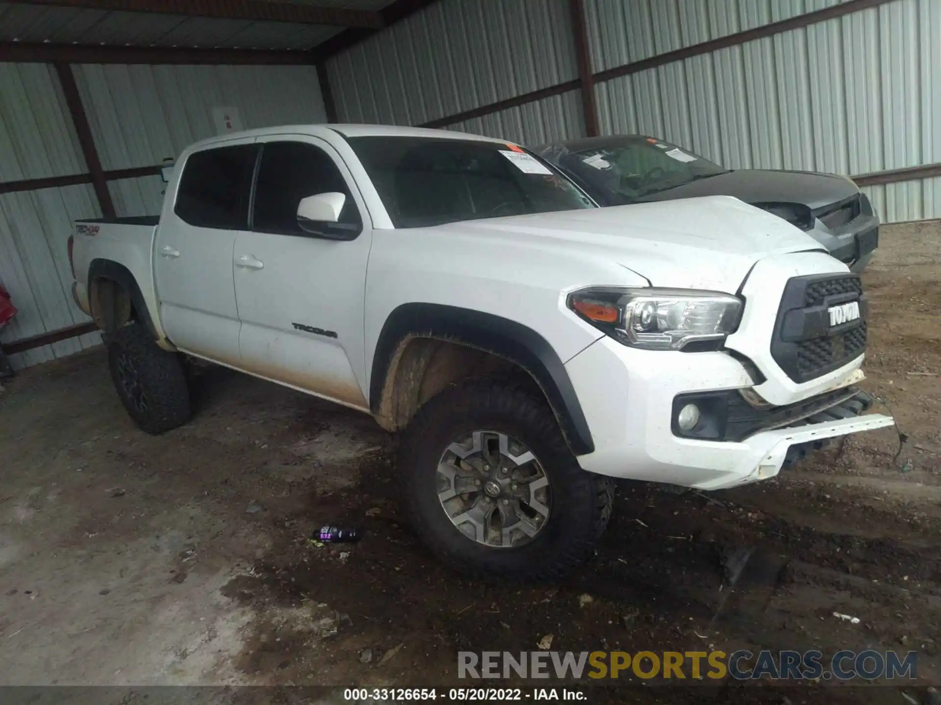 1 Photograph of a damaged car 3TMCZ5AN6KM240938 TOYOTA TACOMA 4WD 2019