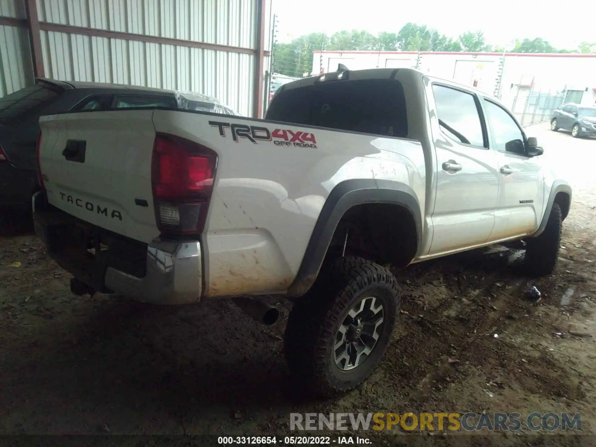 4 Photograph of a damaged car 3TMCZ5AN6KM240938 TOYOTA TACOMA 4WD 2019