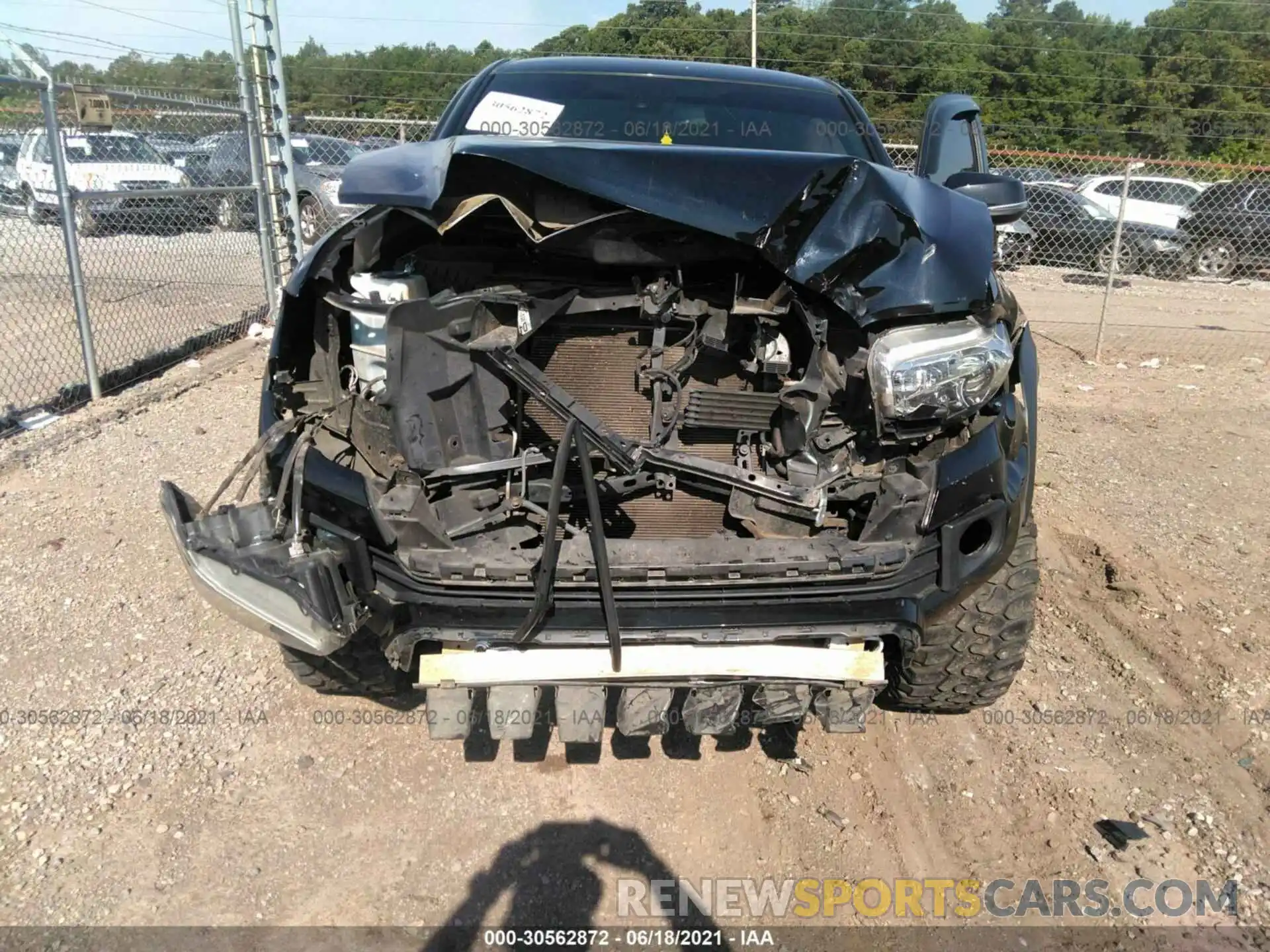 6 Фотография поврежденного автомобиля 3TMCZ5AN6KM252362 TOYOTA TACOMA 4WD 2019