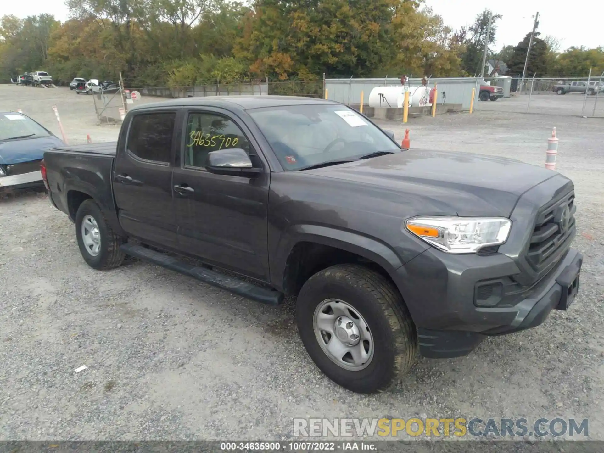 1 Photograph of a damaged car 3TMCZ5AN6KM266780 TOYOTA TACOMA 4WD 2019