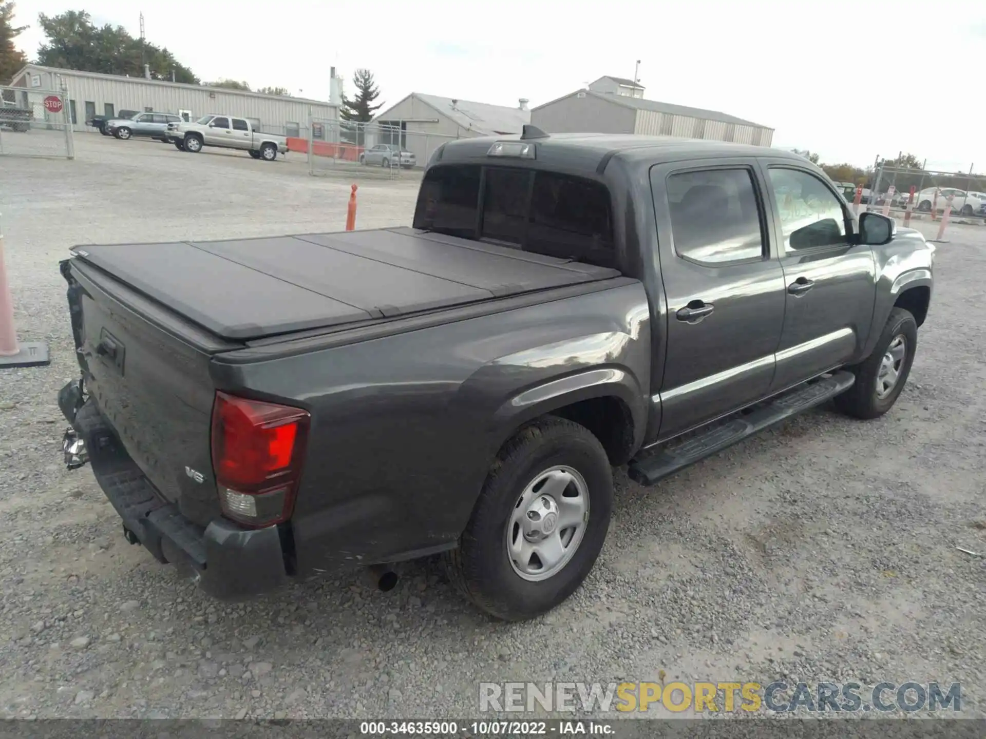 4 Photograph of a damaged car 3TMCZ5AN6KM266780 TOYOTA TACOMA 4WD 2019