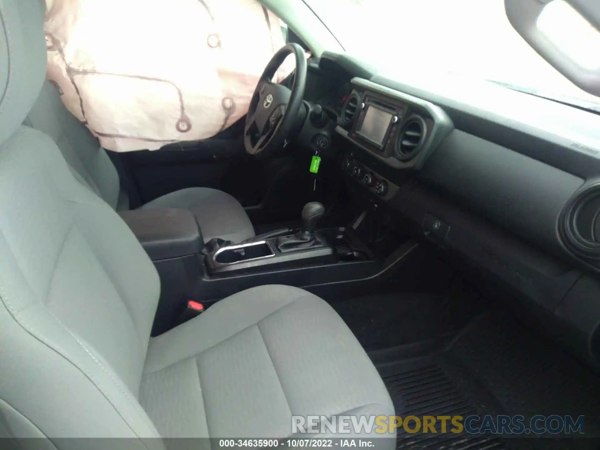 5 Photograph of a damaged car 3TMCZ5AN6KM266780 TOYOTA TACOMA 4WD 2019