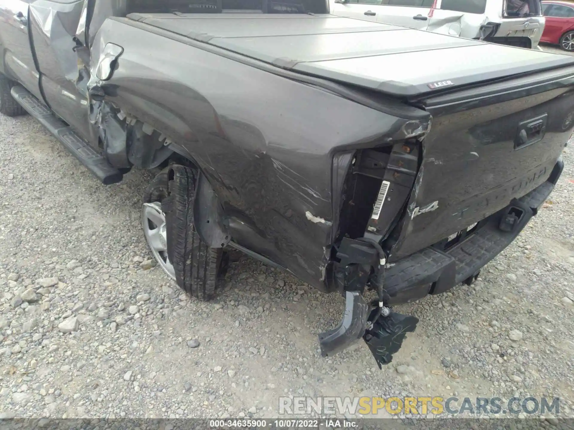 6 Photograph of a damaged car 3TMCZ5AN6KM266780 TOYOTA TACOMA 4WD 2019