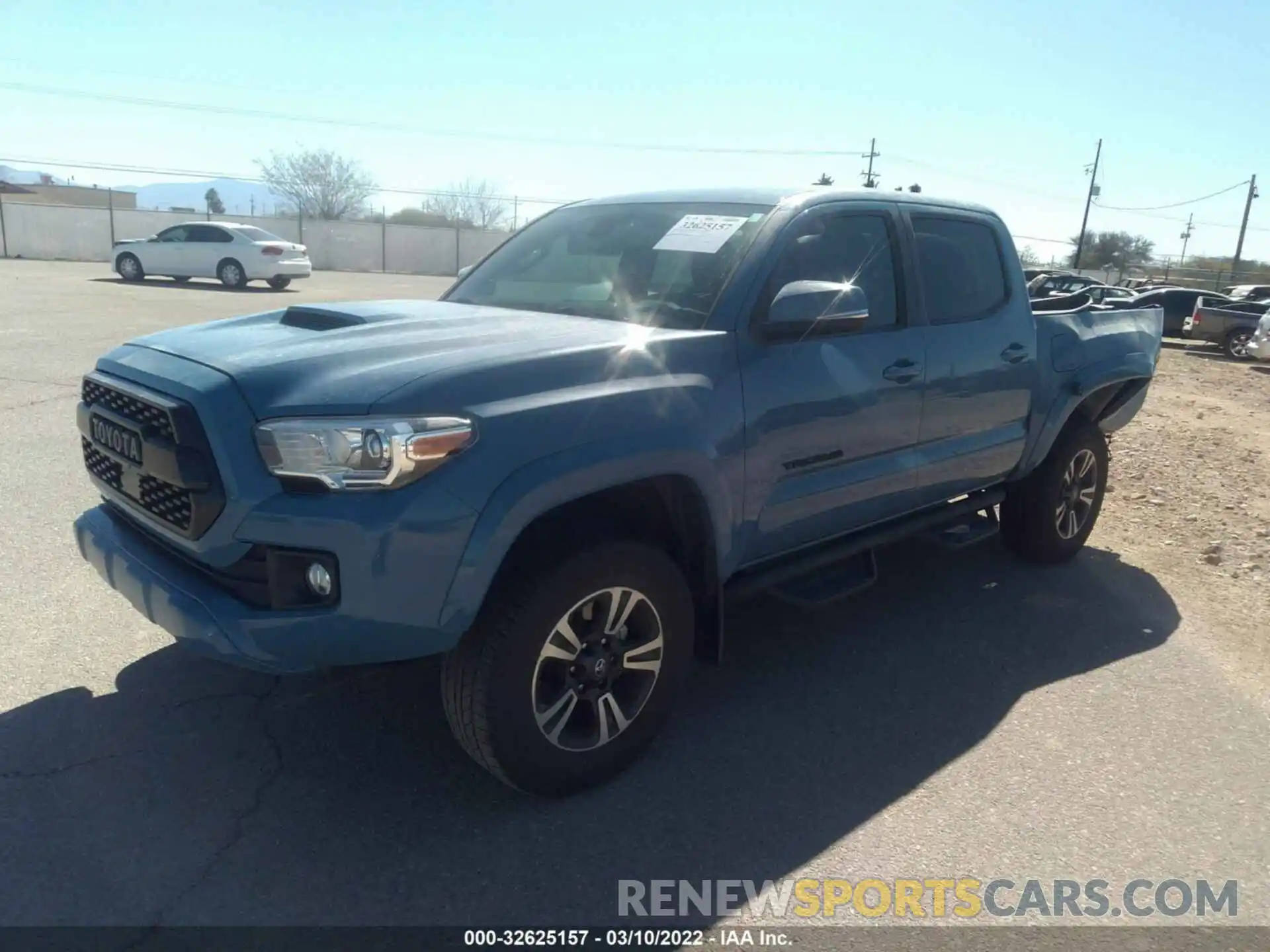 2 Photograph of a damaged car 3TMCZ5AN6KM269372 TOYOTA TACOMA 4WD 2019